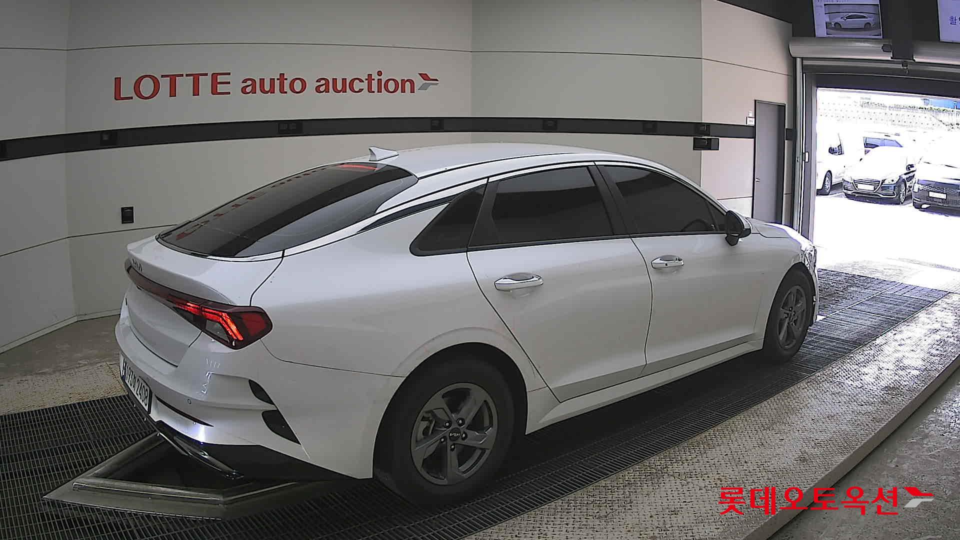 Kia K5 - 19