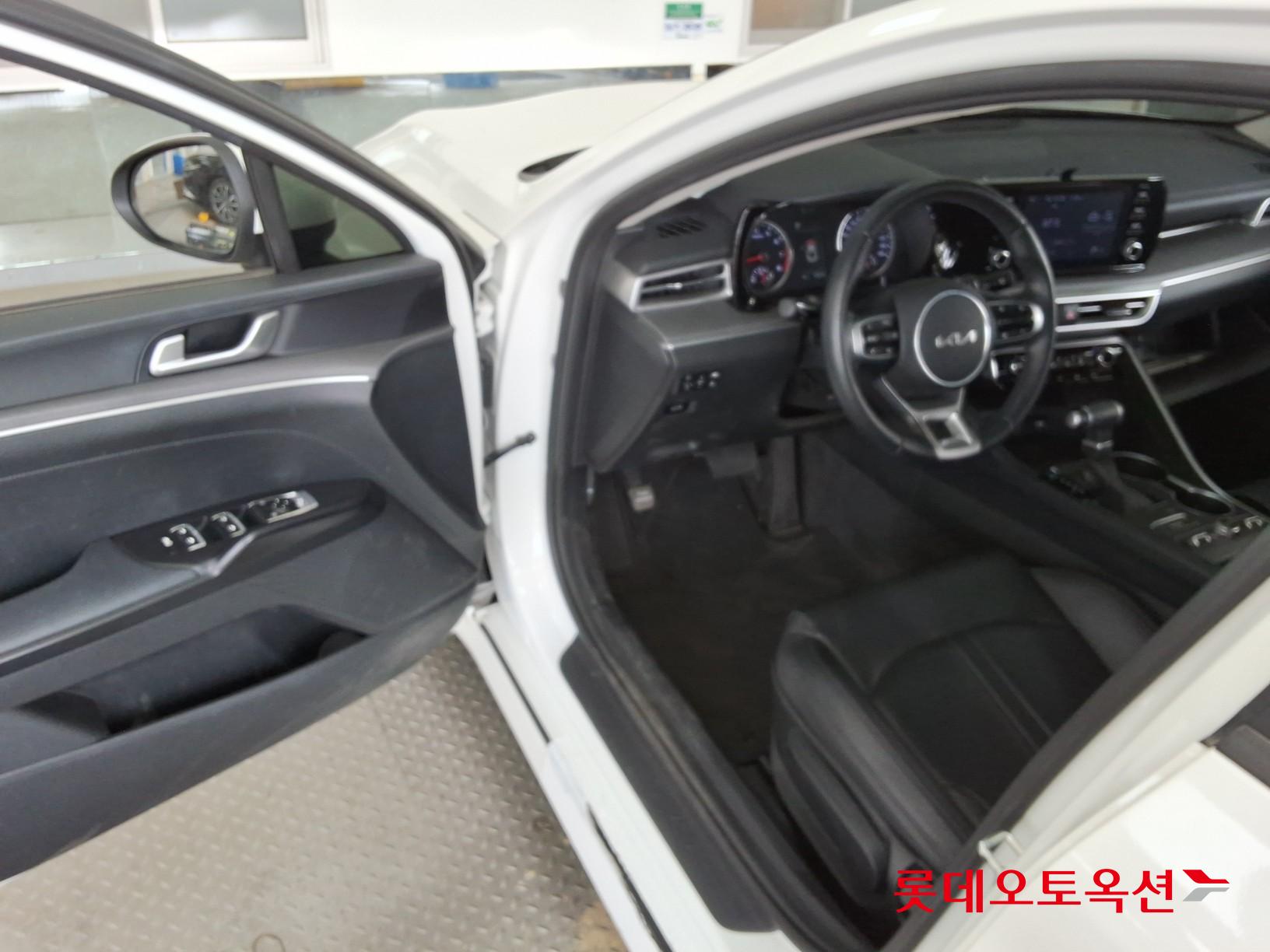 Kia K5 - 37