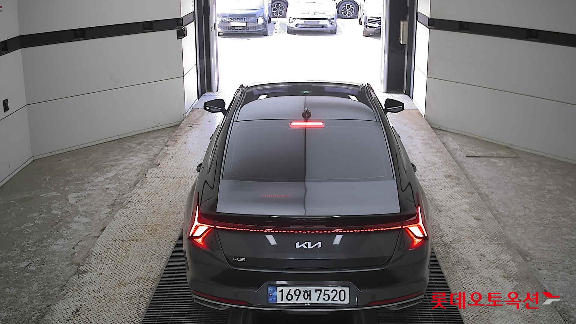 Kia K8 - 17