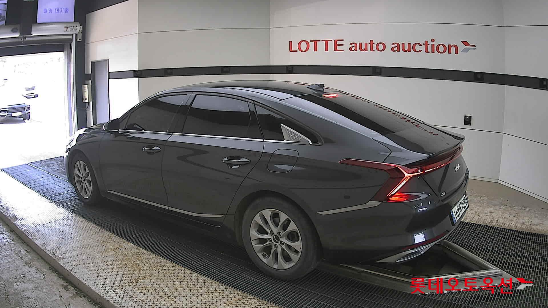 Kia K8 - 15