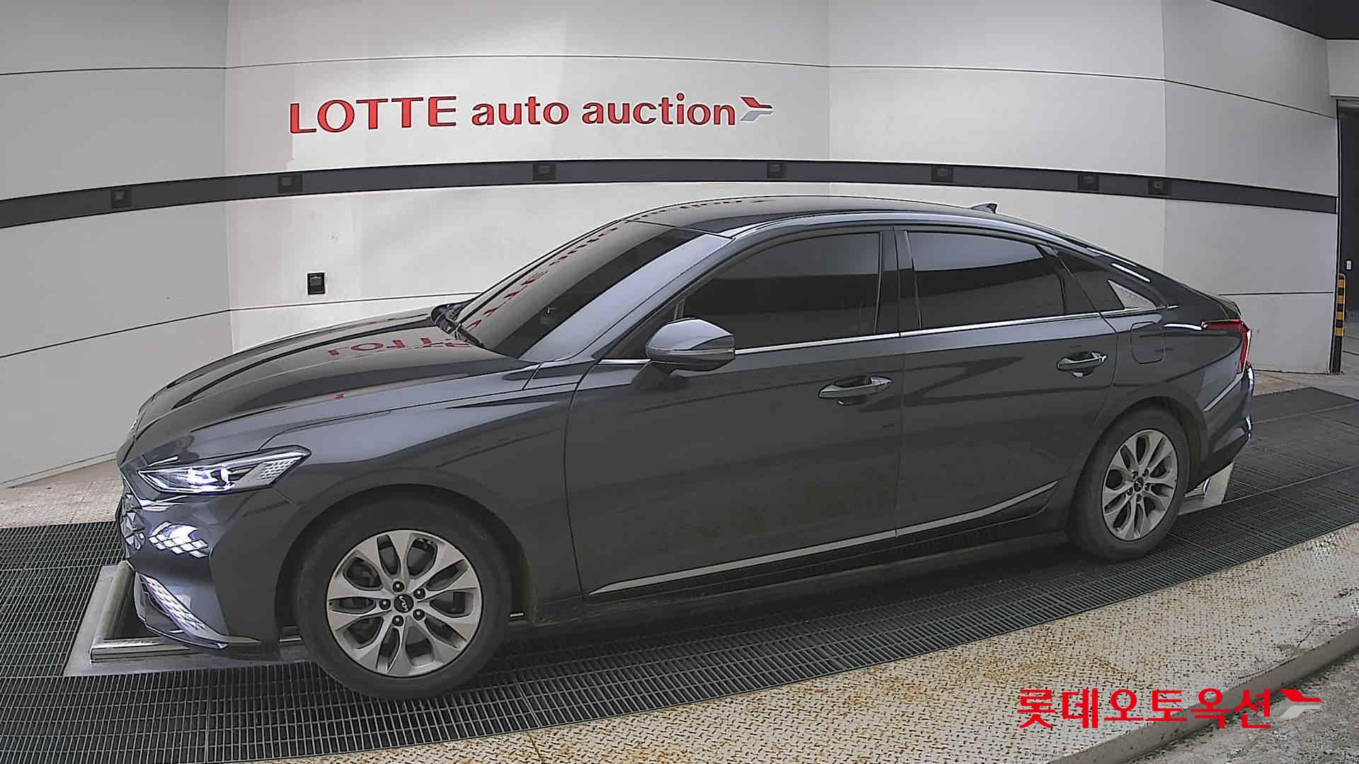 Kia K8 - 12