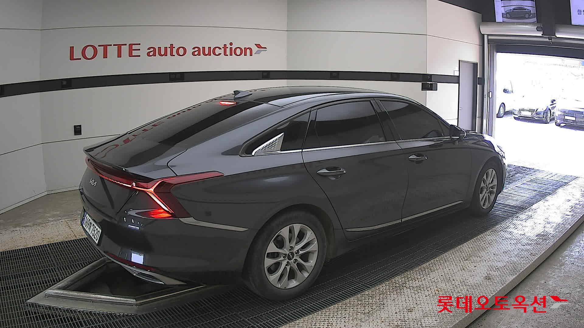 Kia K8 - 19