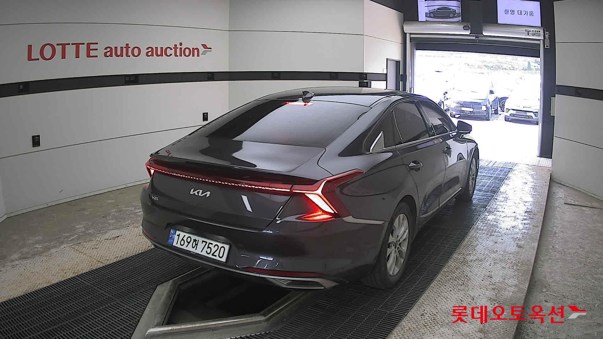 Kia K8 - 18