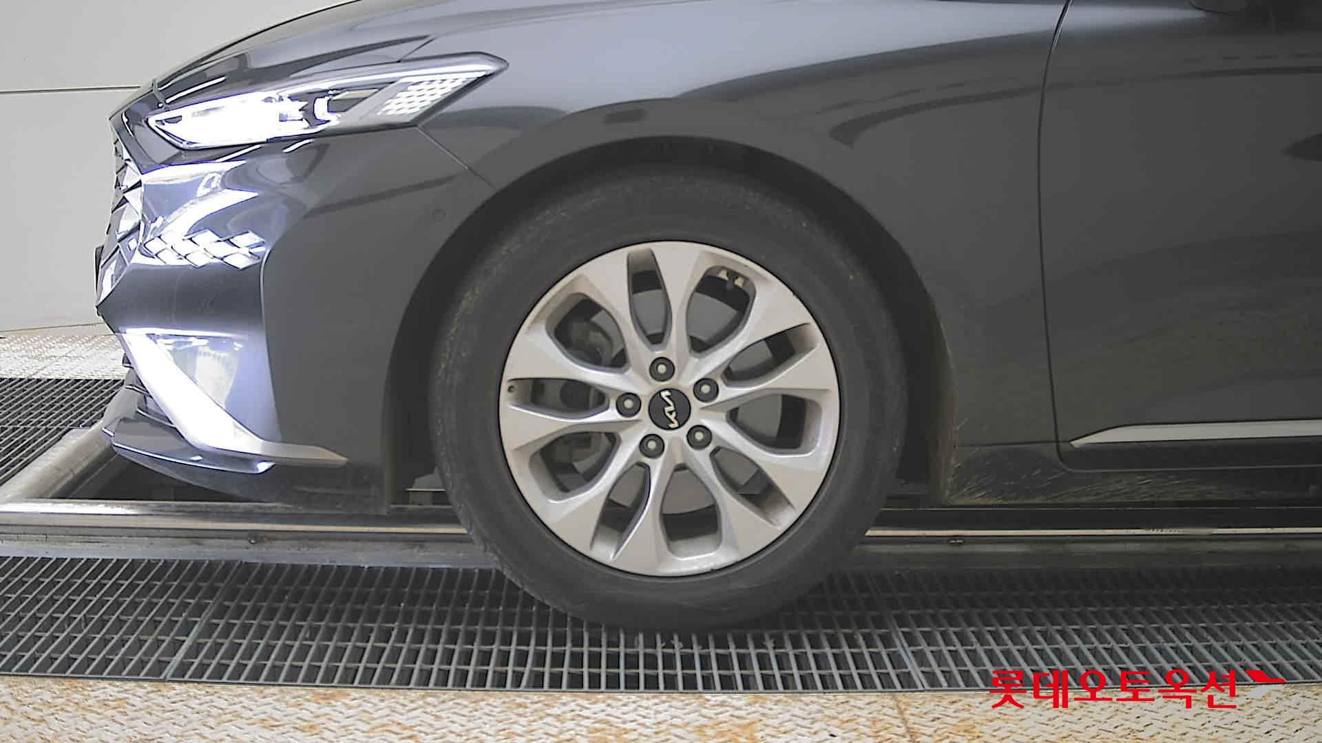 Kia K8 - 25