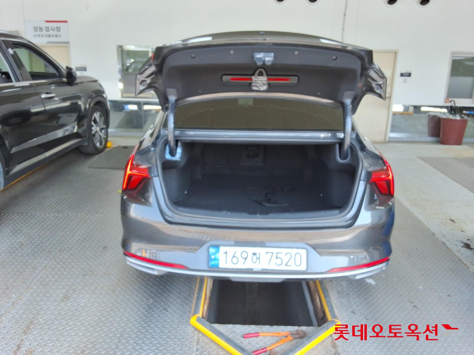 Kia K8 - 9