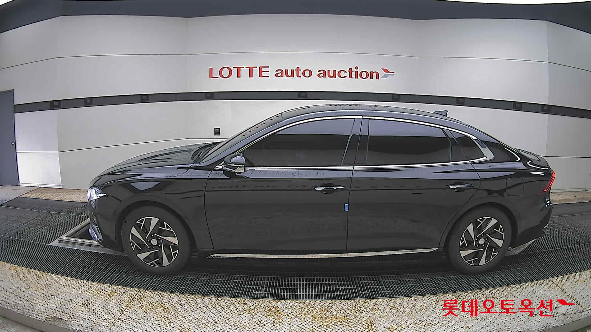 Hyundai Grandeur - 13