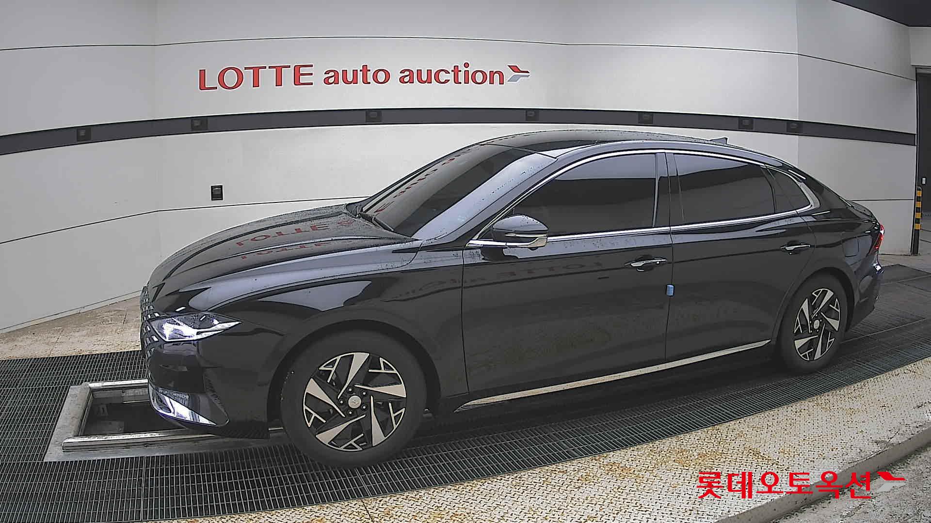 Hyundai Grandeur - 12