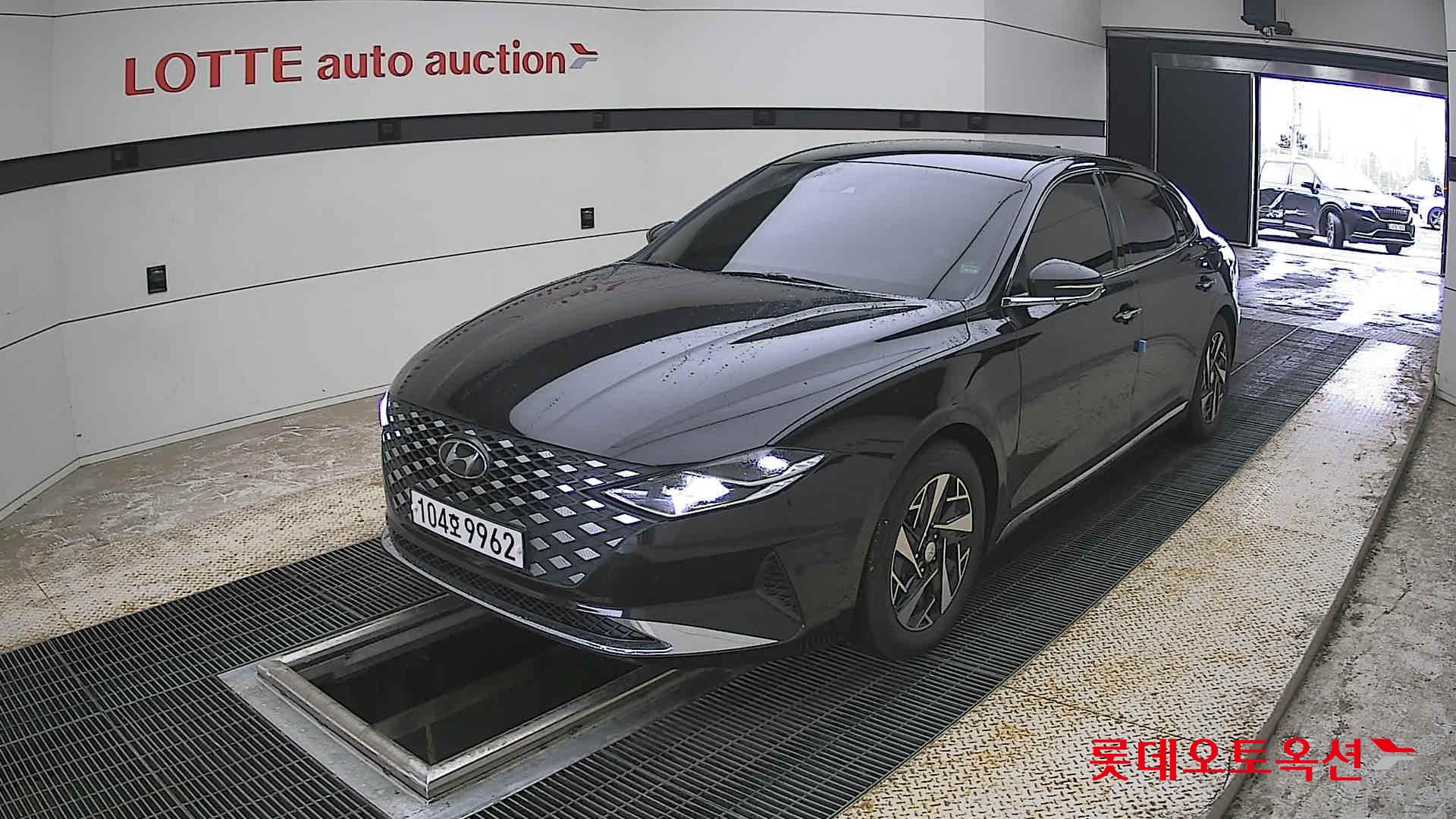 Hyundai Grandeur - 3