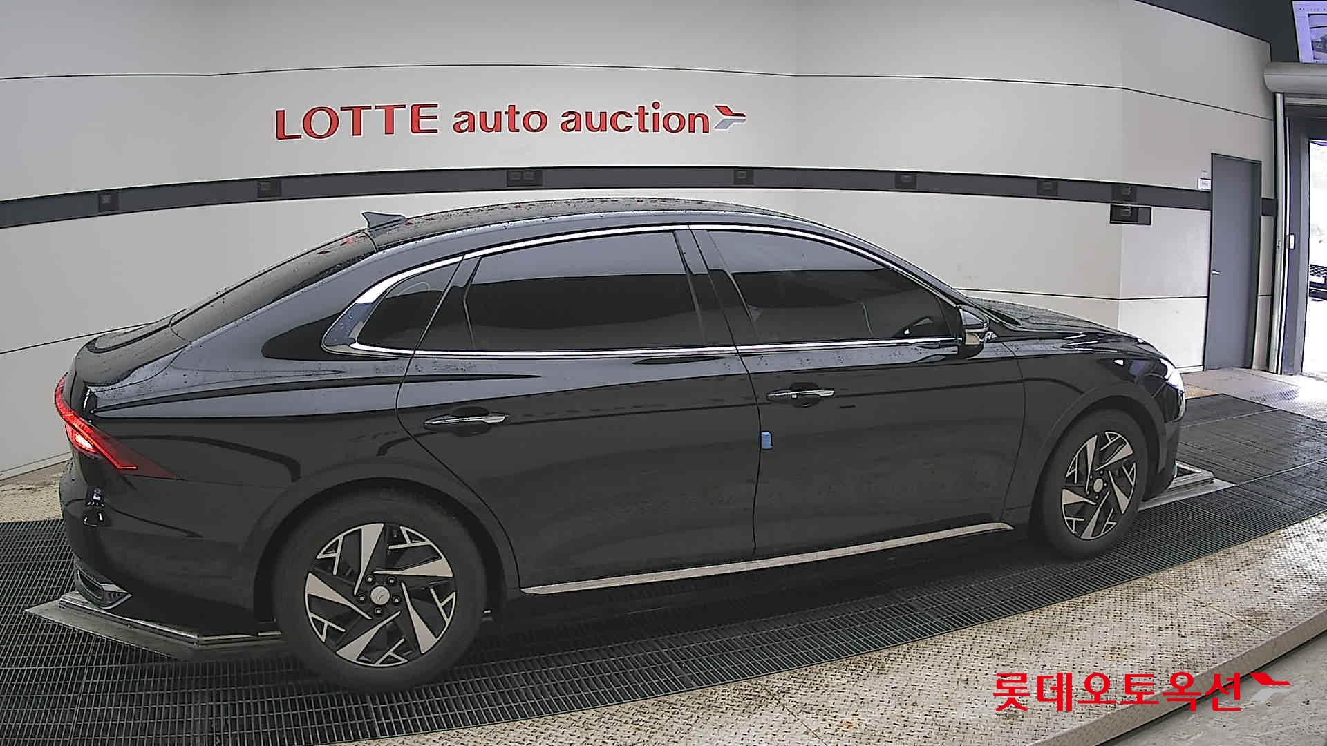 Hyundai Grandeur - 20