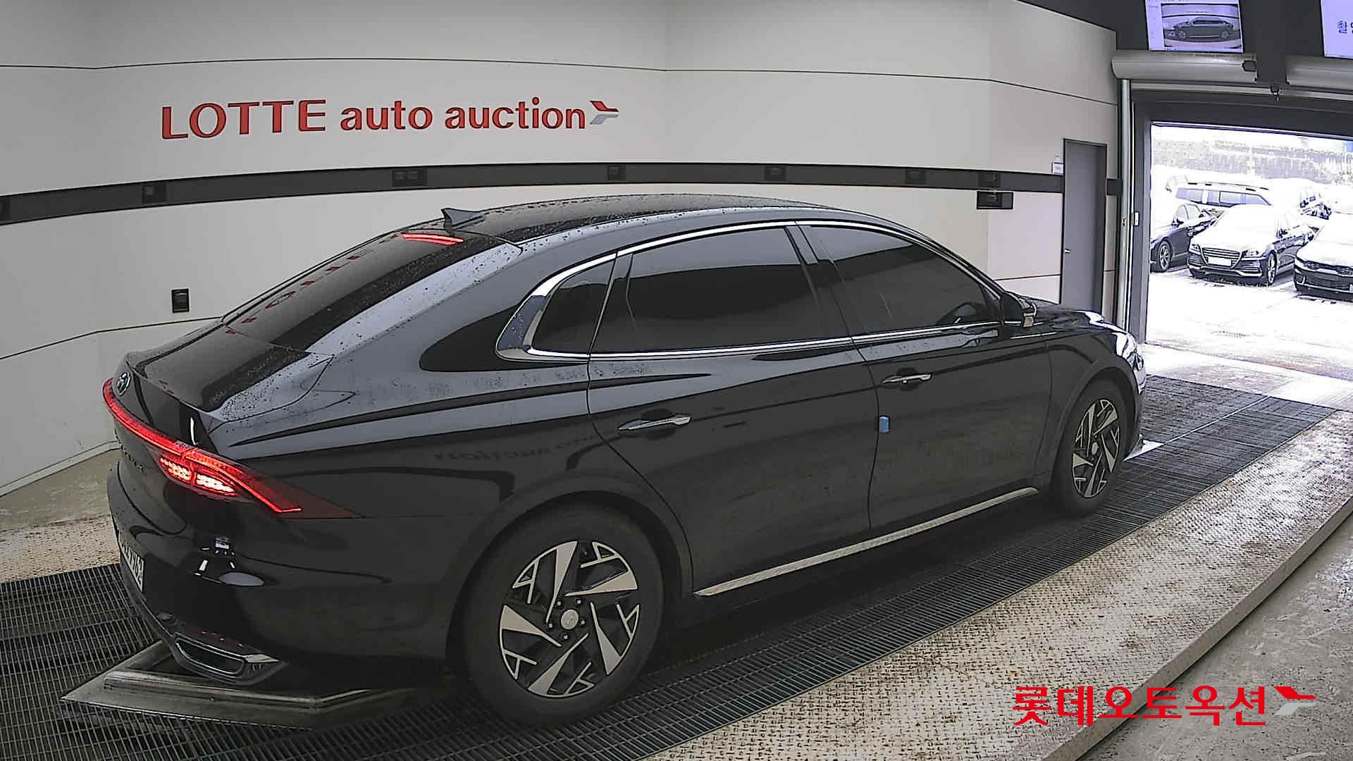 Hyundai Grandeur - 19