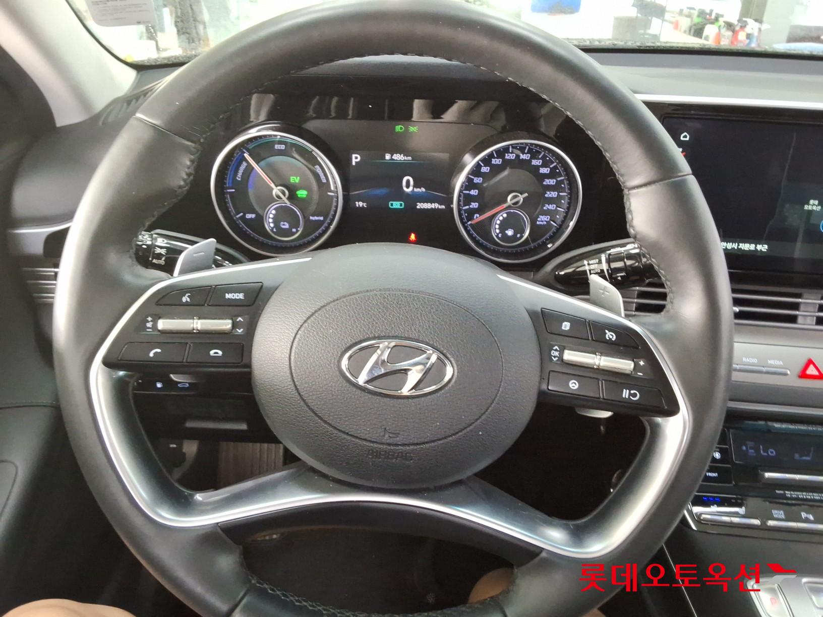 Hyundai Grandeur - 30