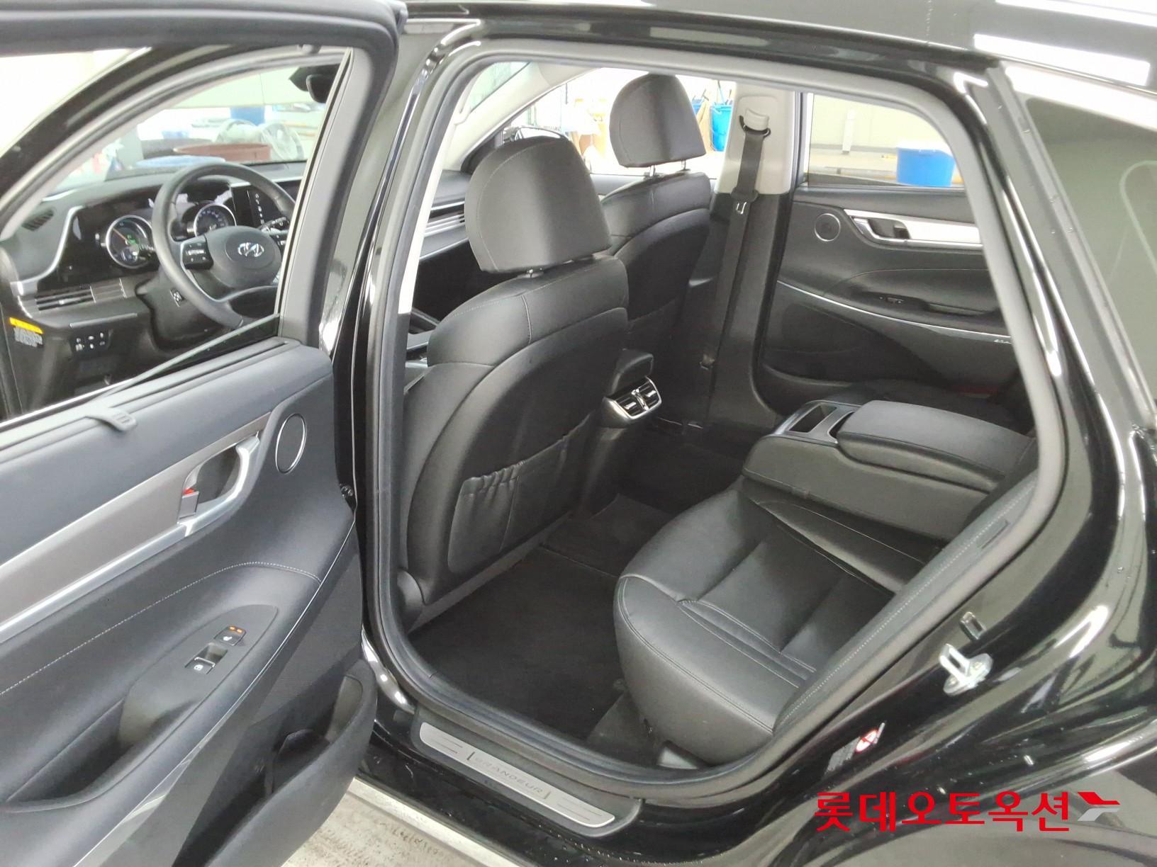 Hyundai Grandeur - 36