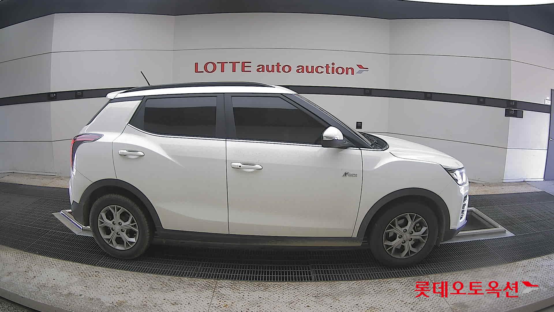 KG Mobility Tivoli - 21