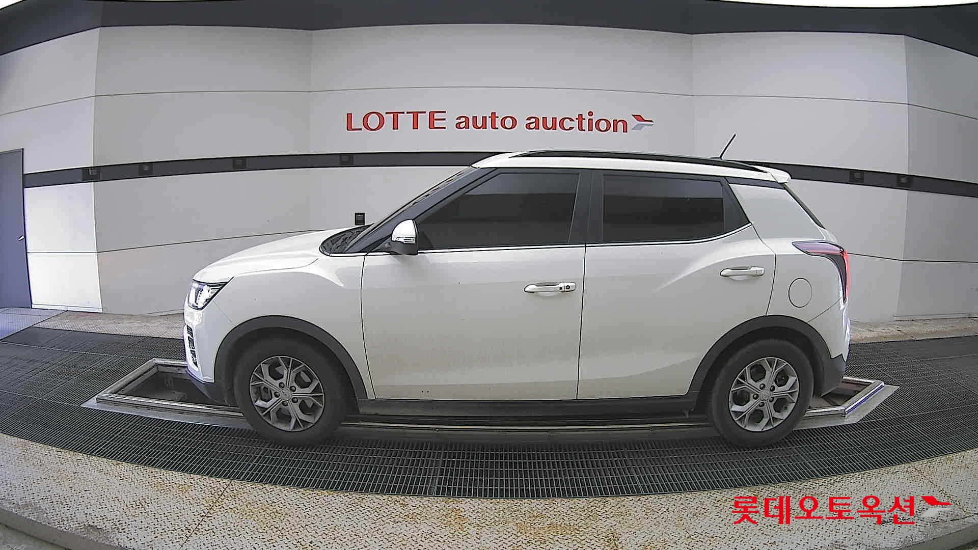 KG Mobility Tivoli - 13