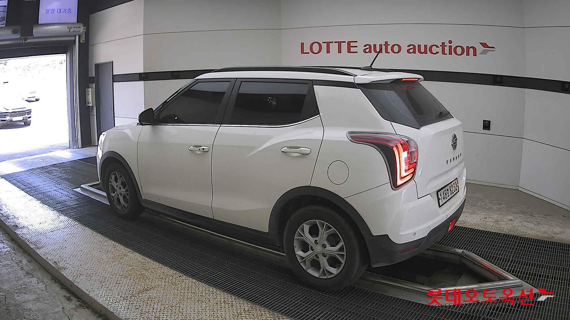 KG Mobility Tivoli - 15