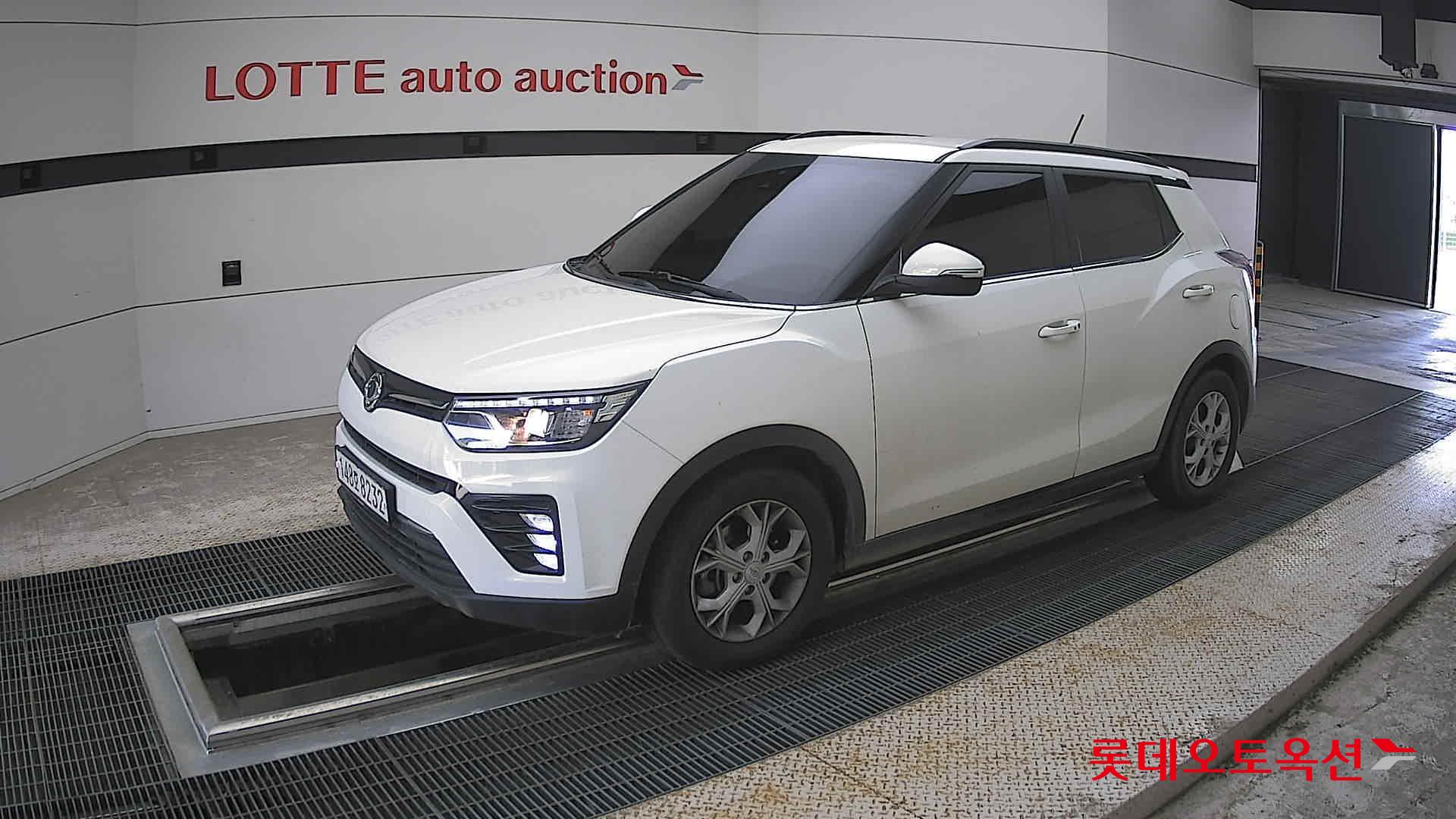 KG Mobility Tivoli - 11