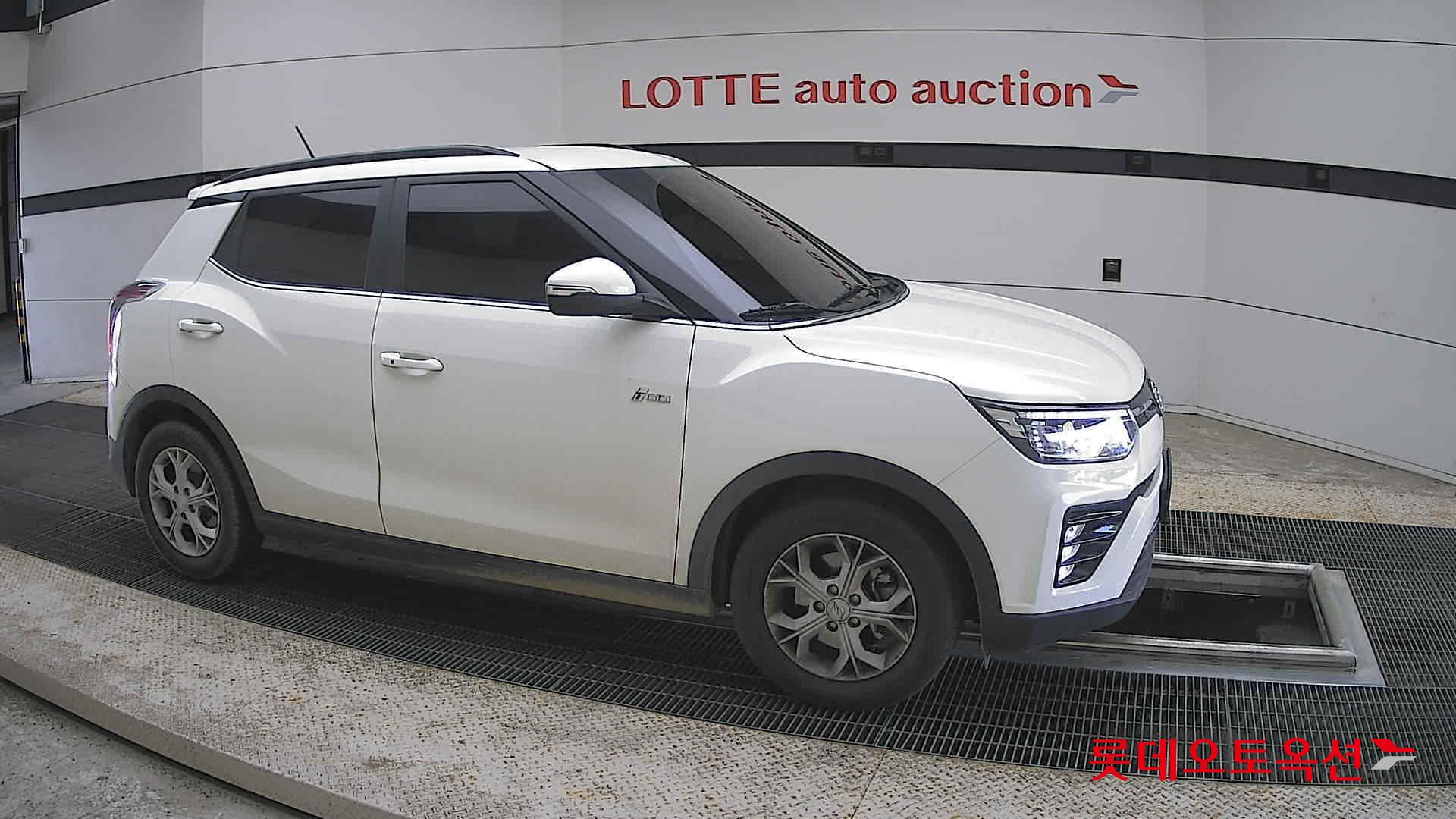 KG Mobility Tivoli - 22