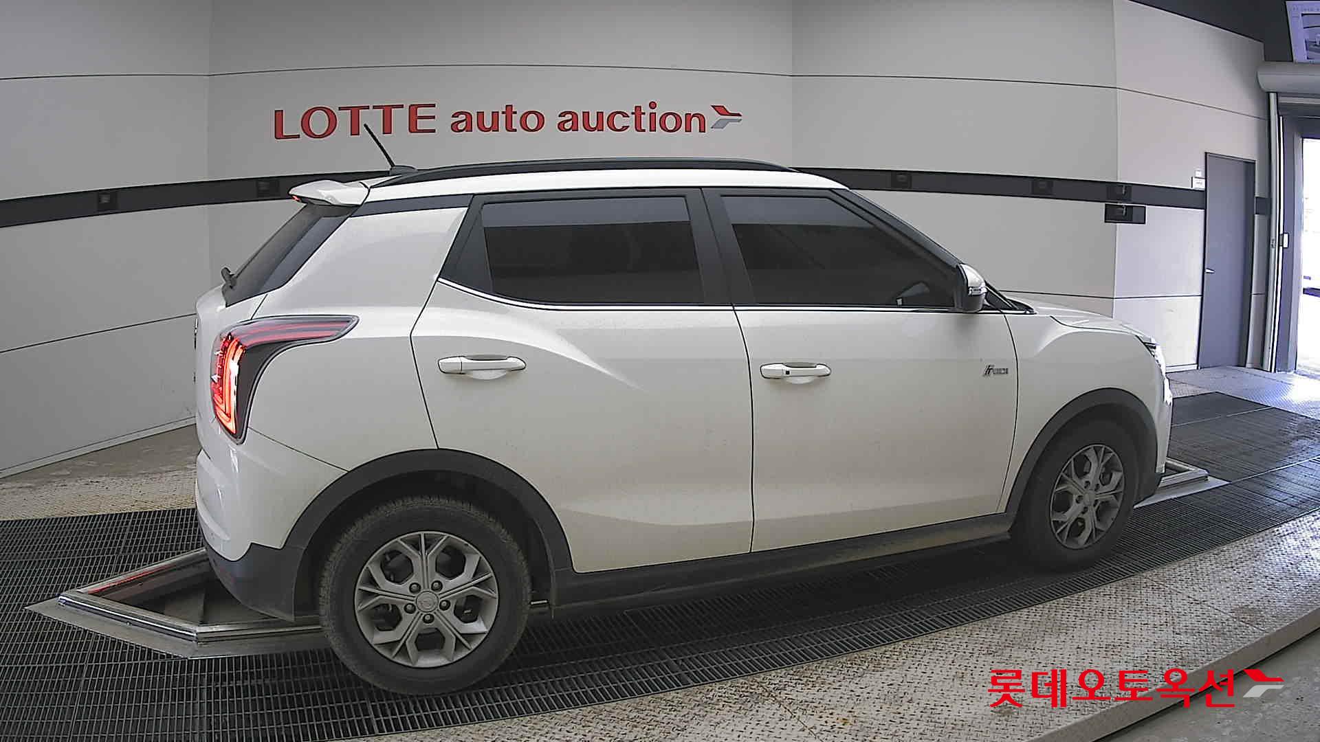KG Mobility Tivoli - 20