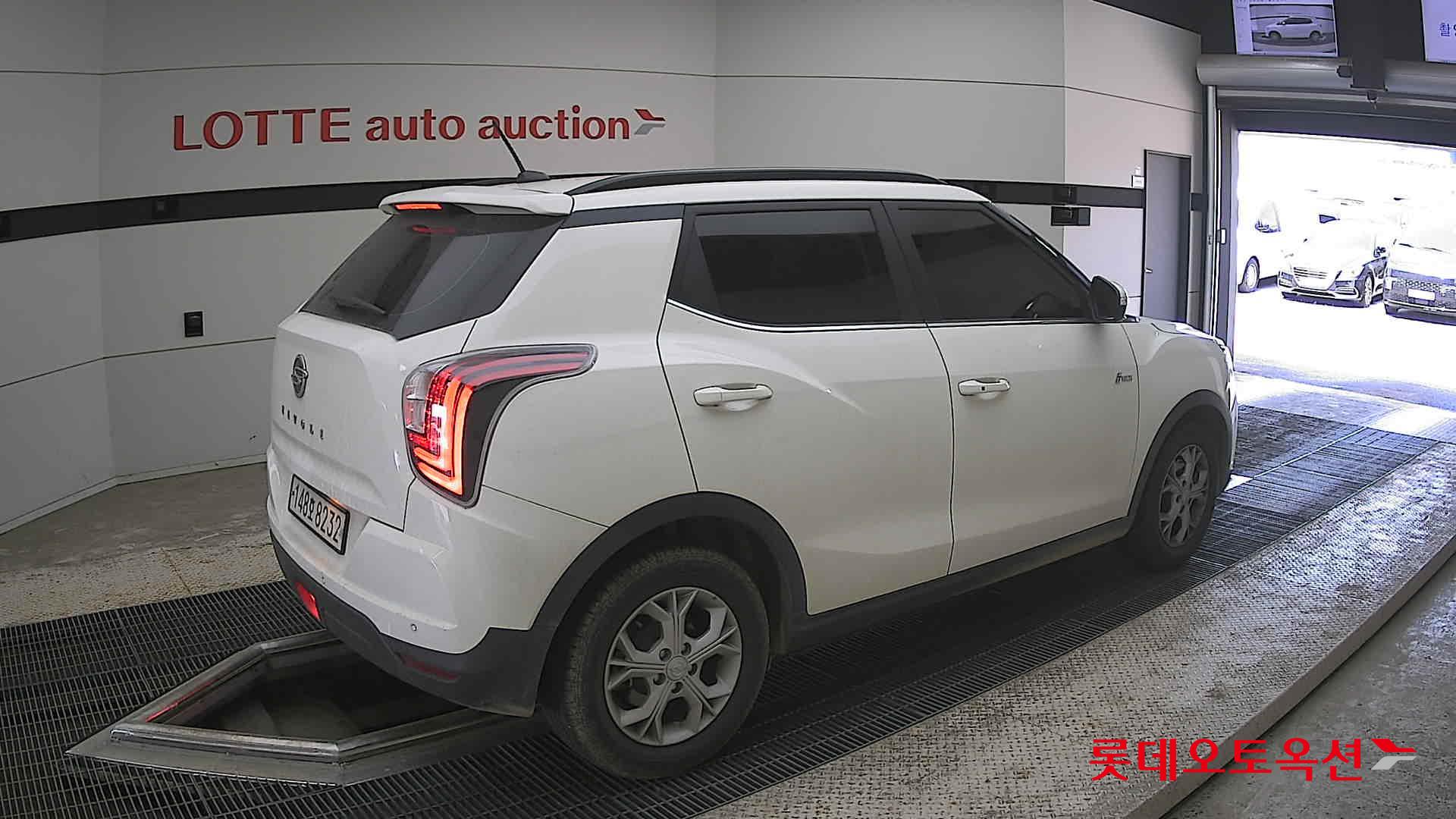 KG Mobility Tivoli - 19