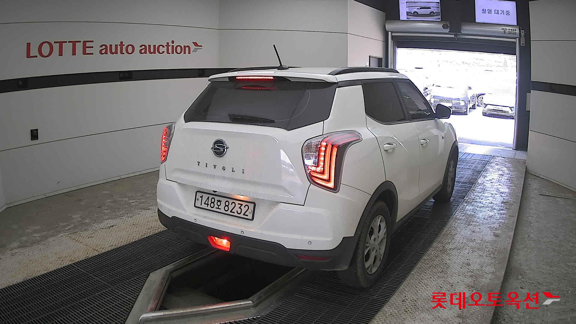 KG Mobility Tivoli - 18