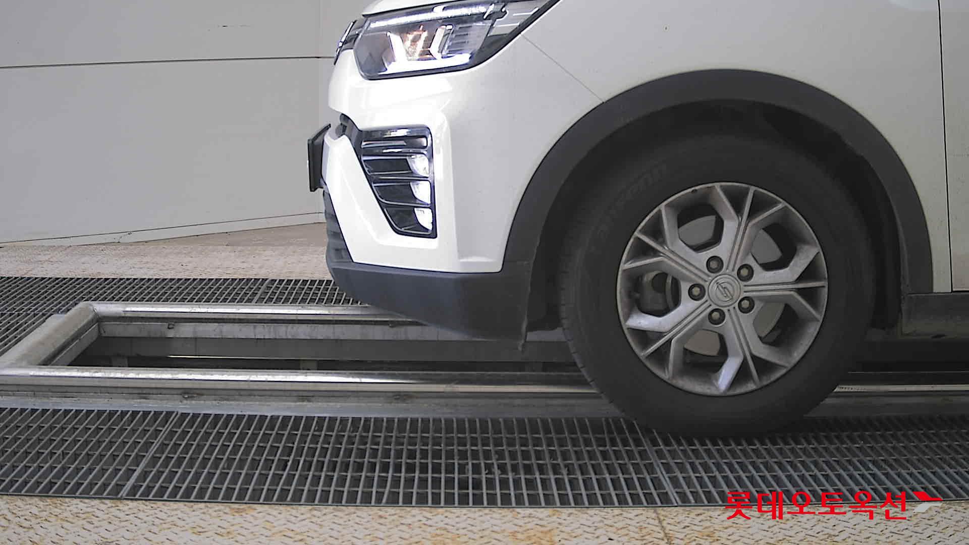 KG Mobility Tivoli - 25