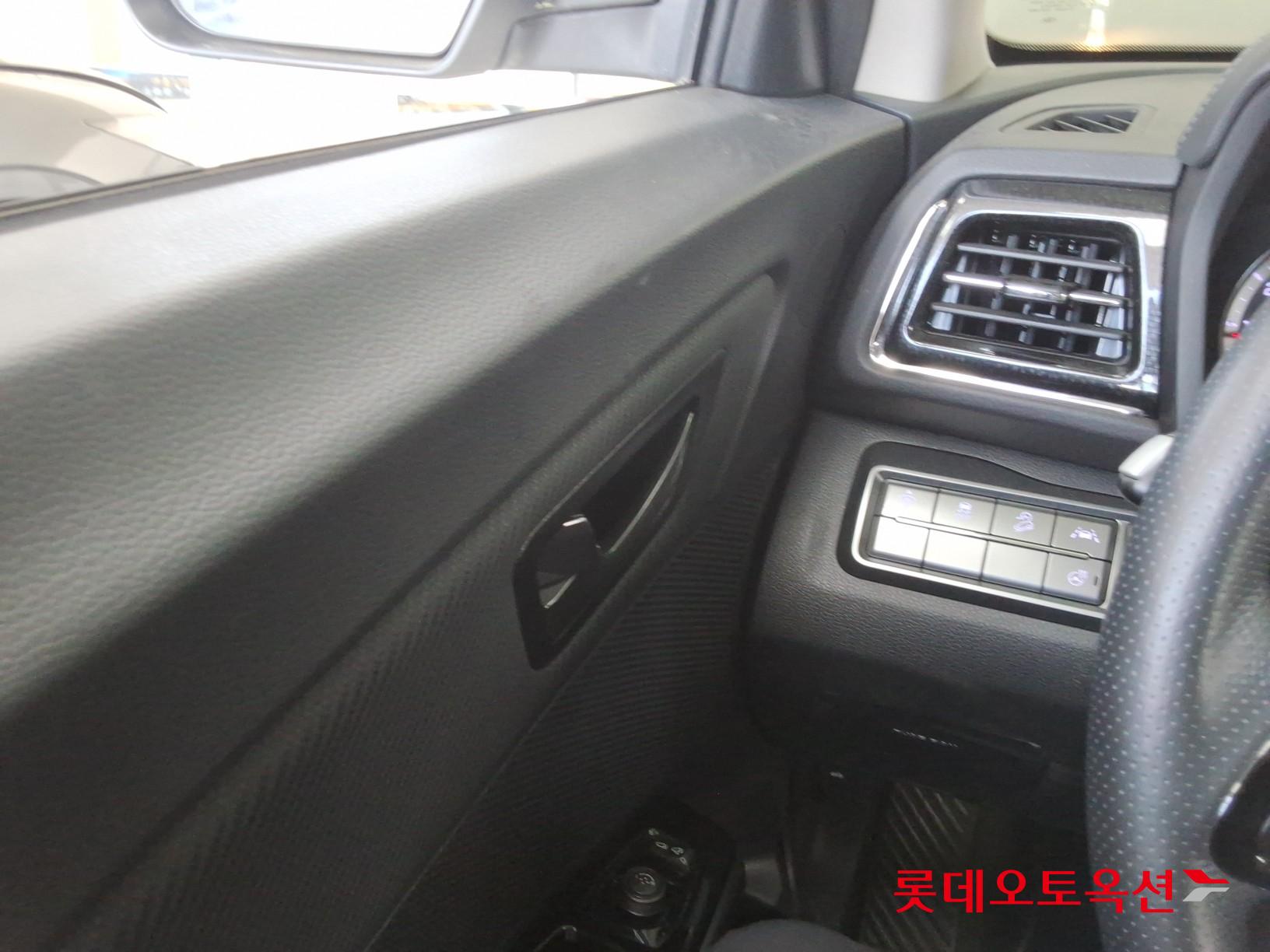 KG Mobility Tivoli - 29