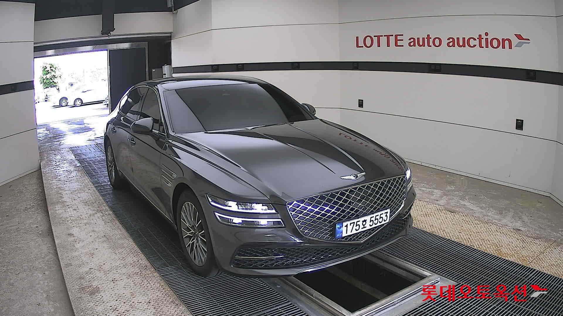 Genesis G80 - 24