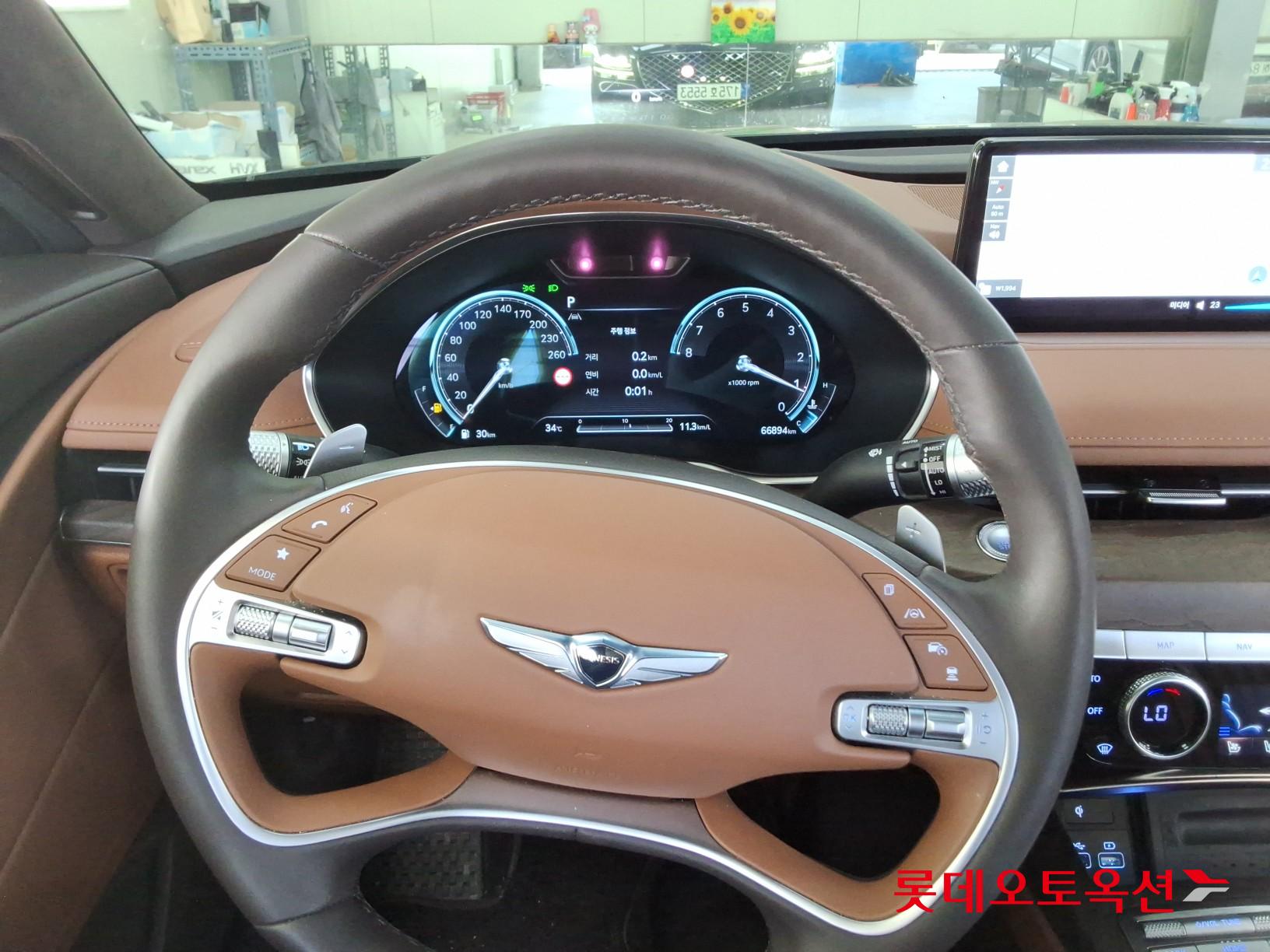 Genesis G80 - 30