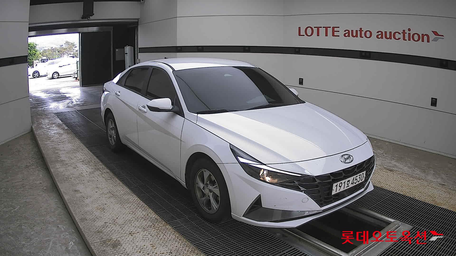 Hyundai Elantra - 6