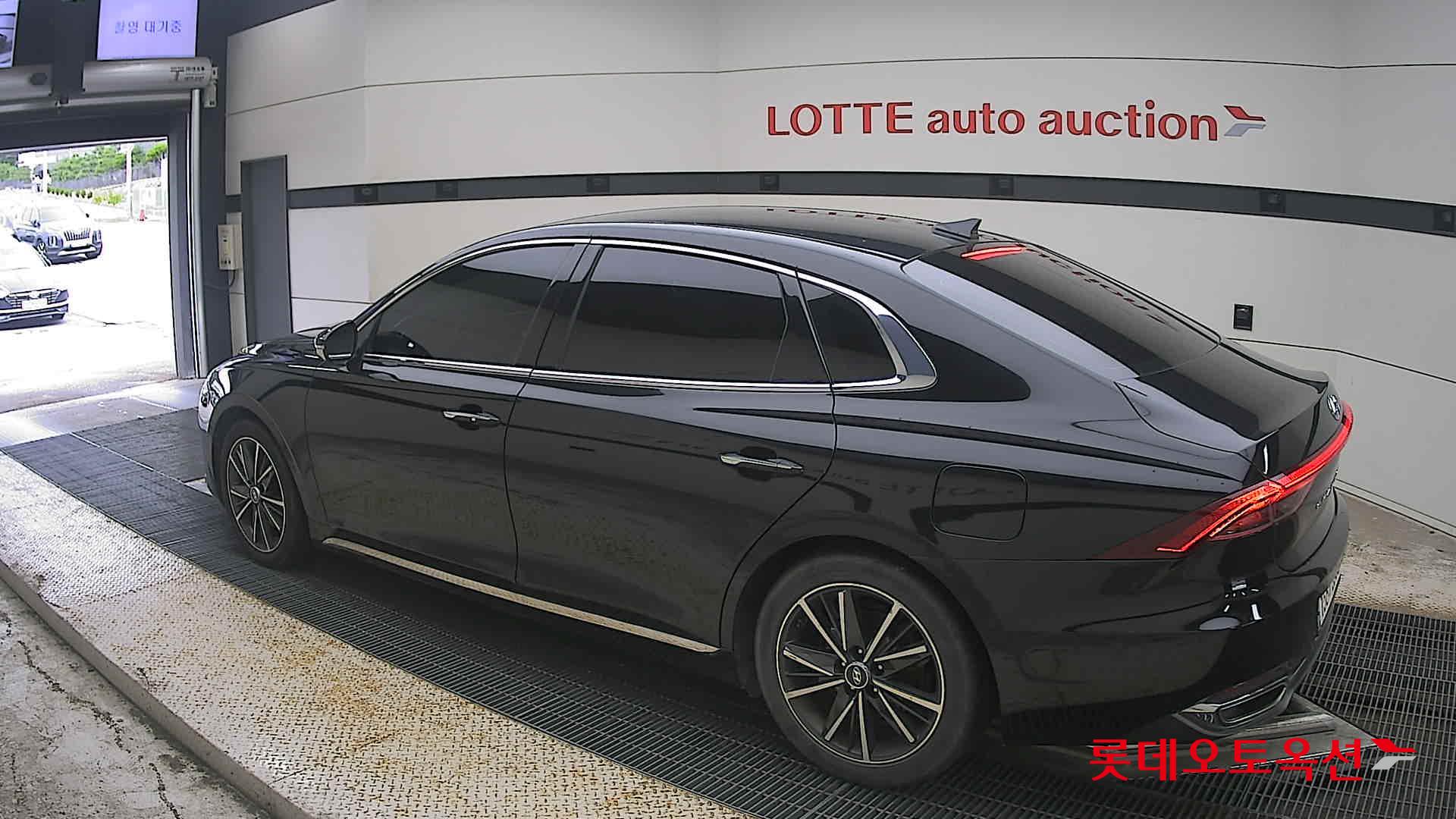 2022 - hyundai grandeur