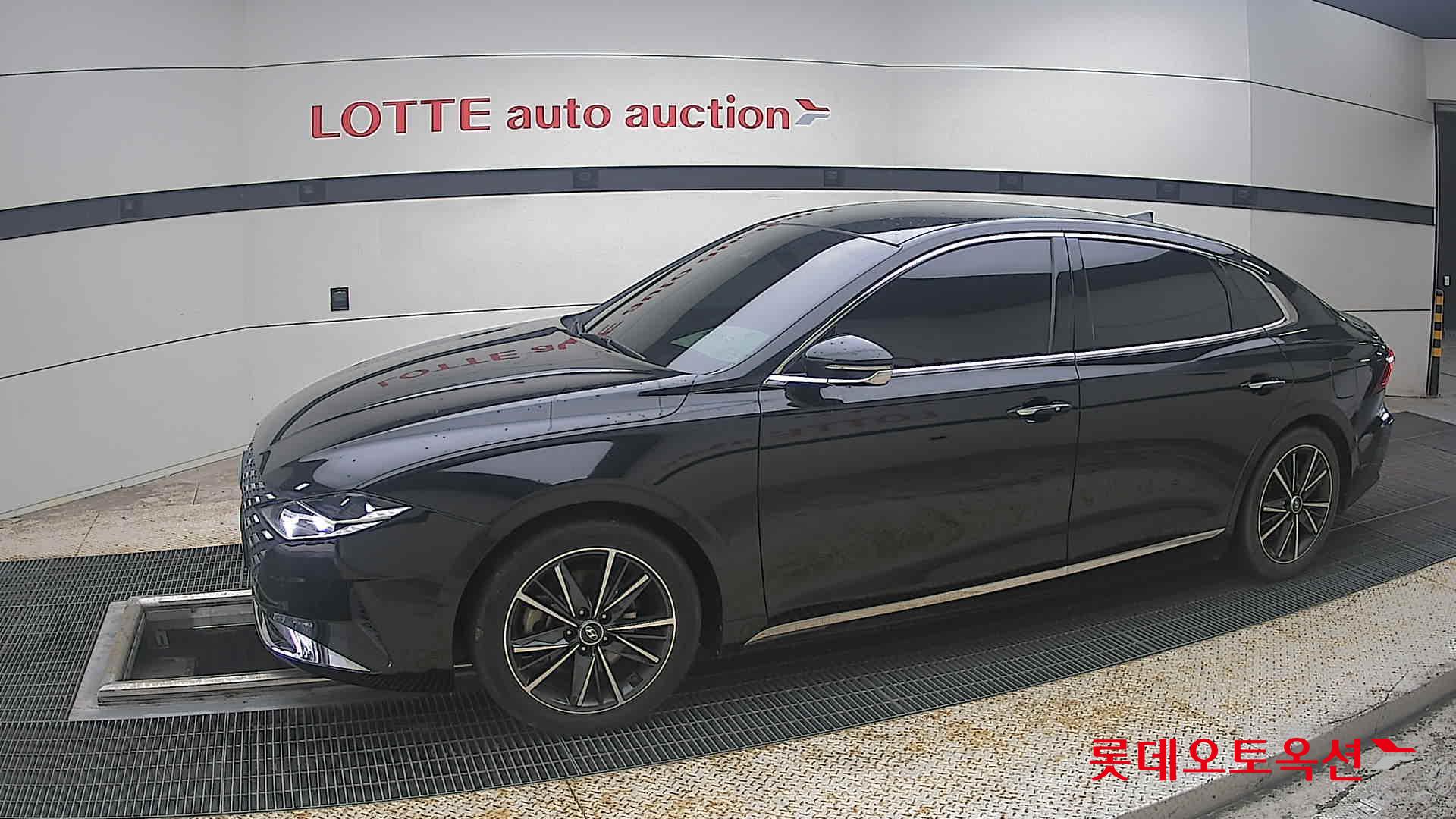 2022 - hyundai grandeur