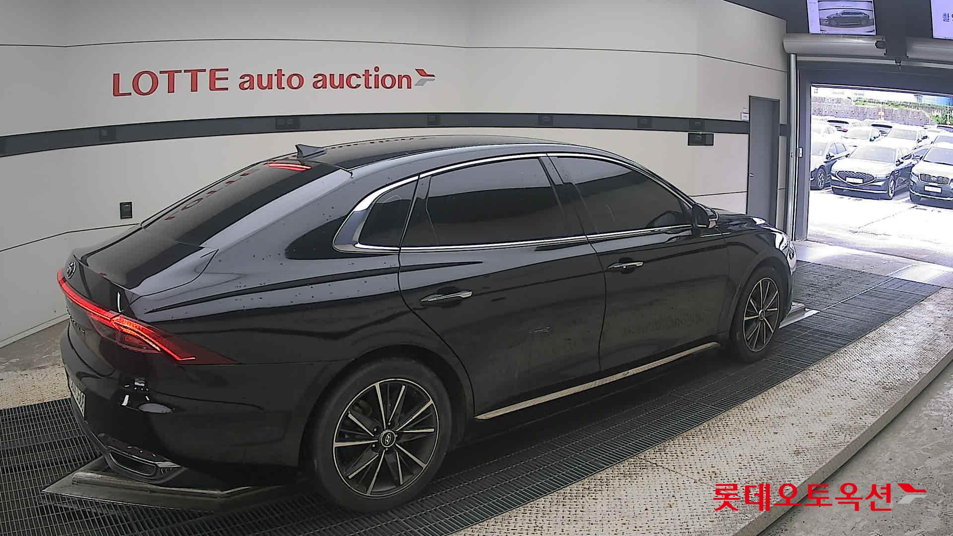2022 - hyundai grandeur
