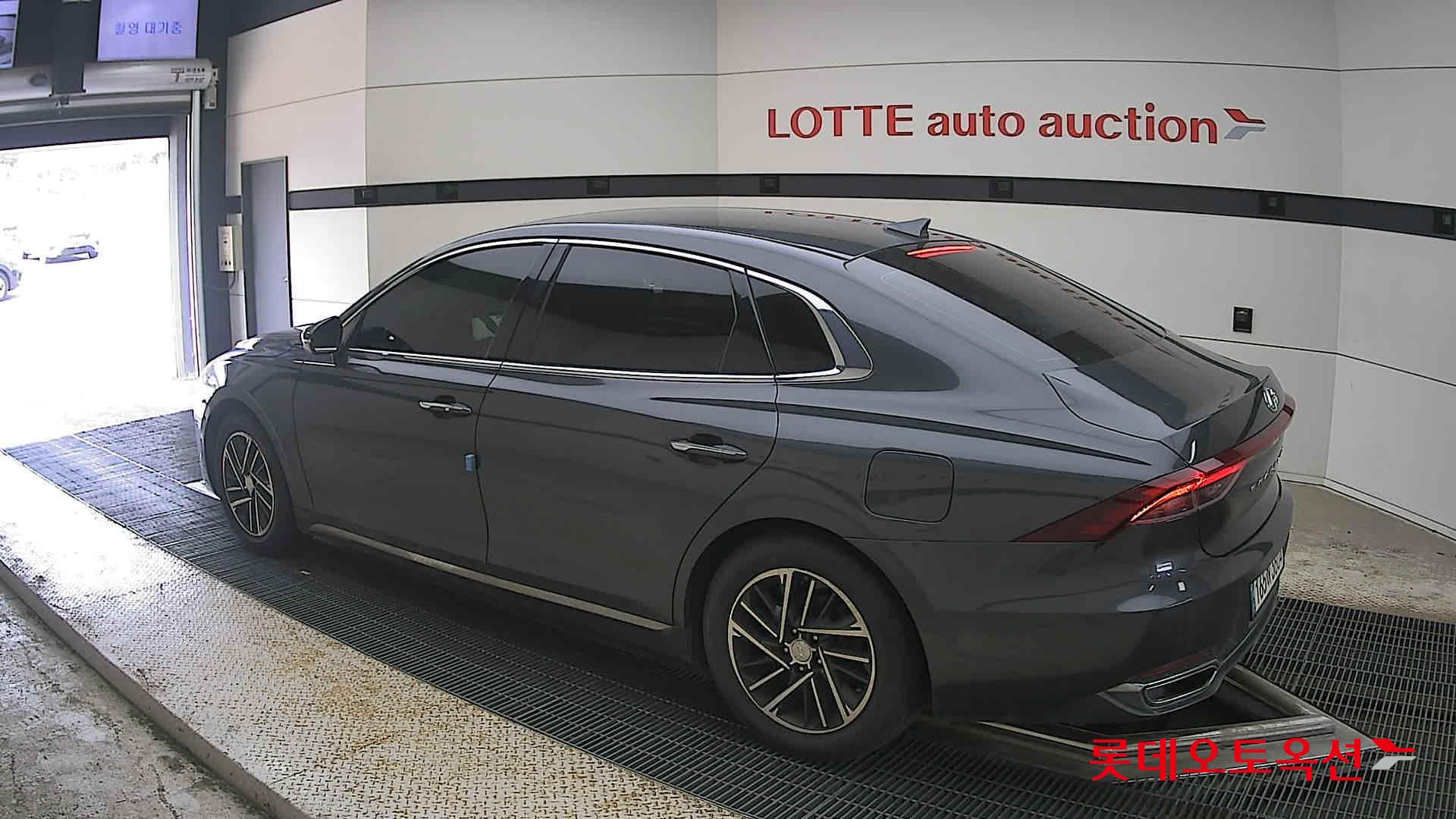 2022 - hyundai grandeur