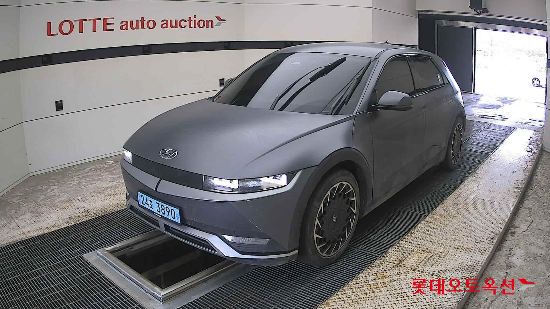 2023 - hyundai ioniq