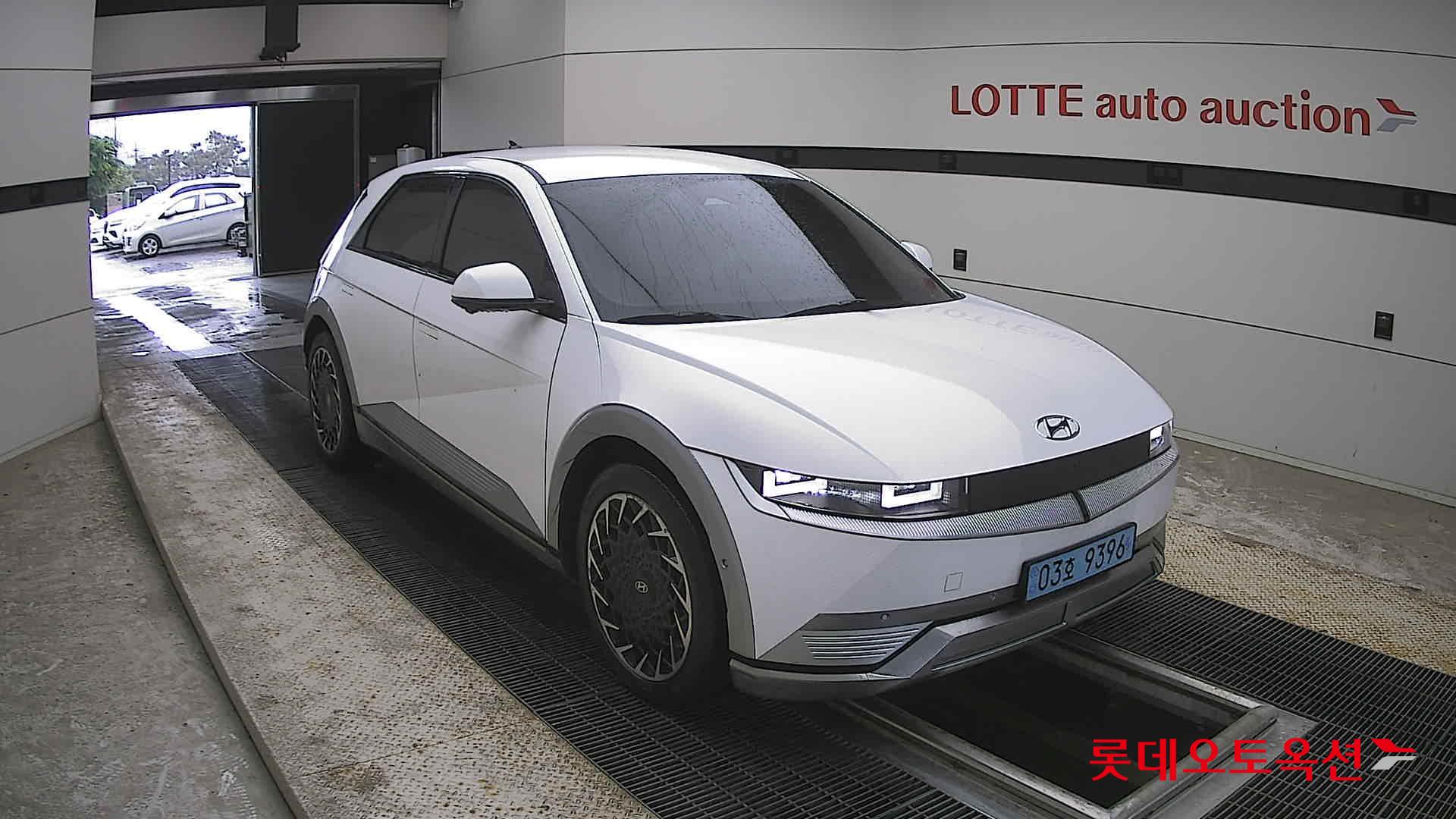 Hyundai Ioniq 5 - 6