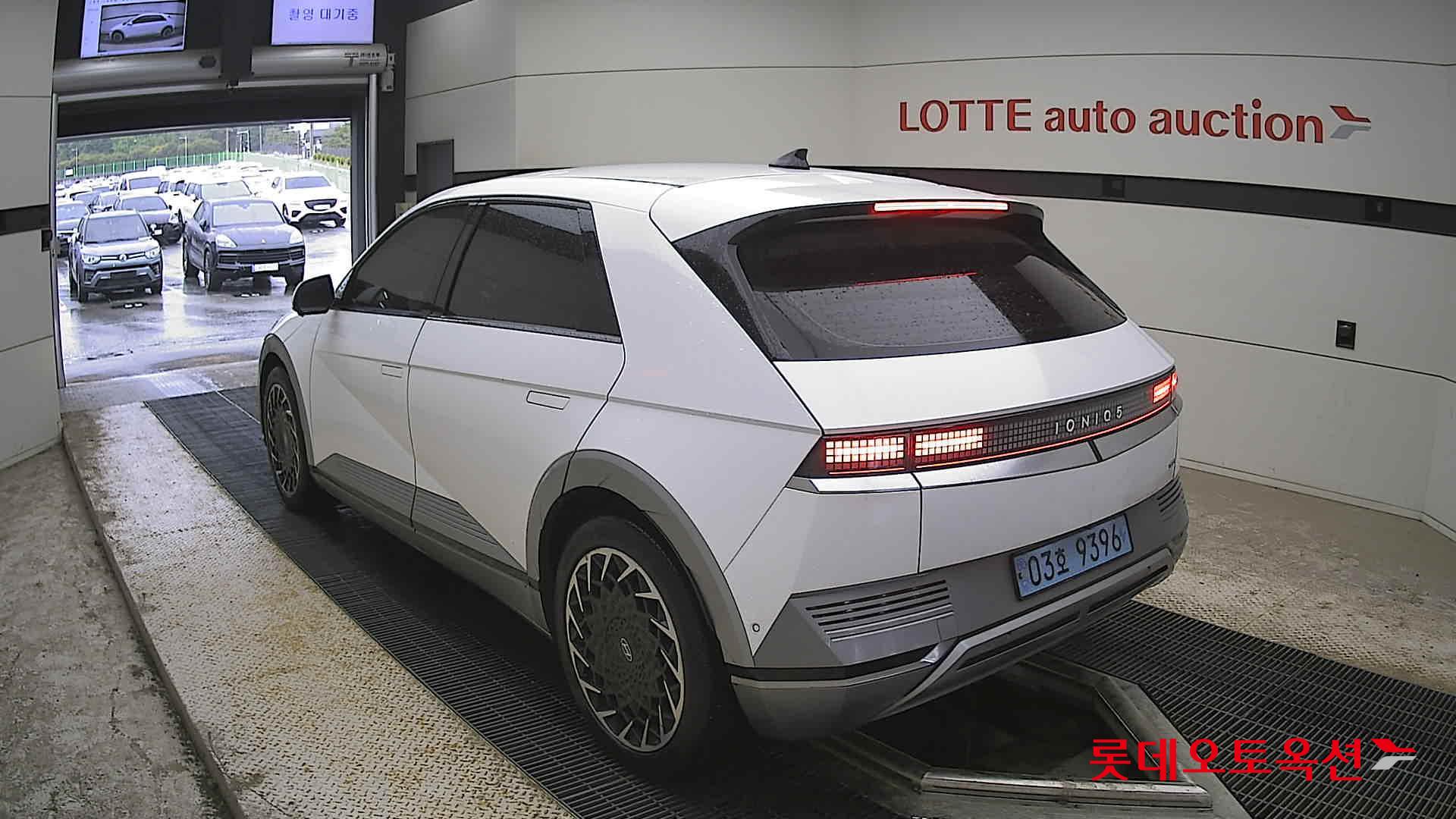 Hyundai Ioniq 5 - 4