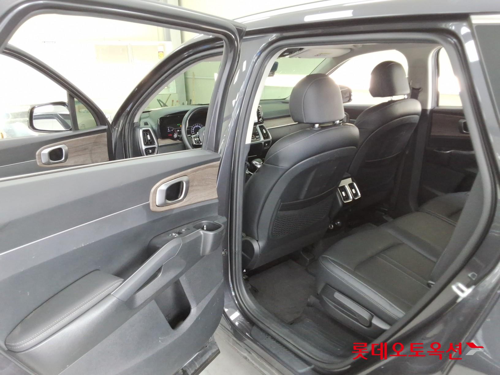 2023 - kia sorento