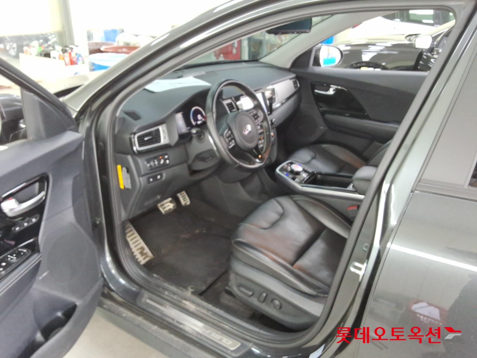 Kia Niro - 35