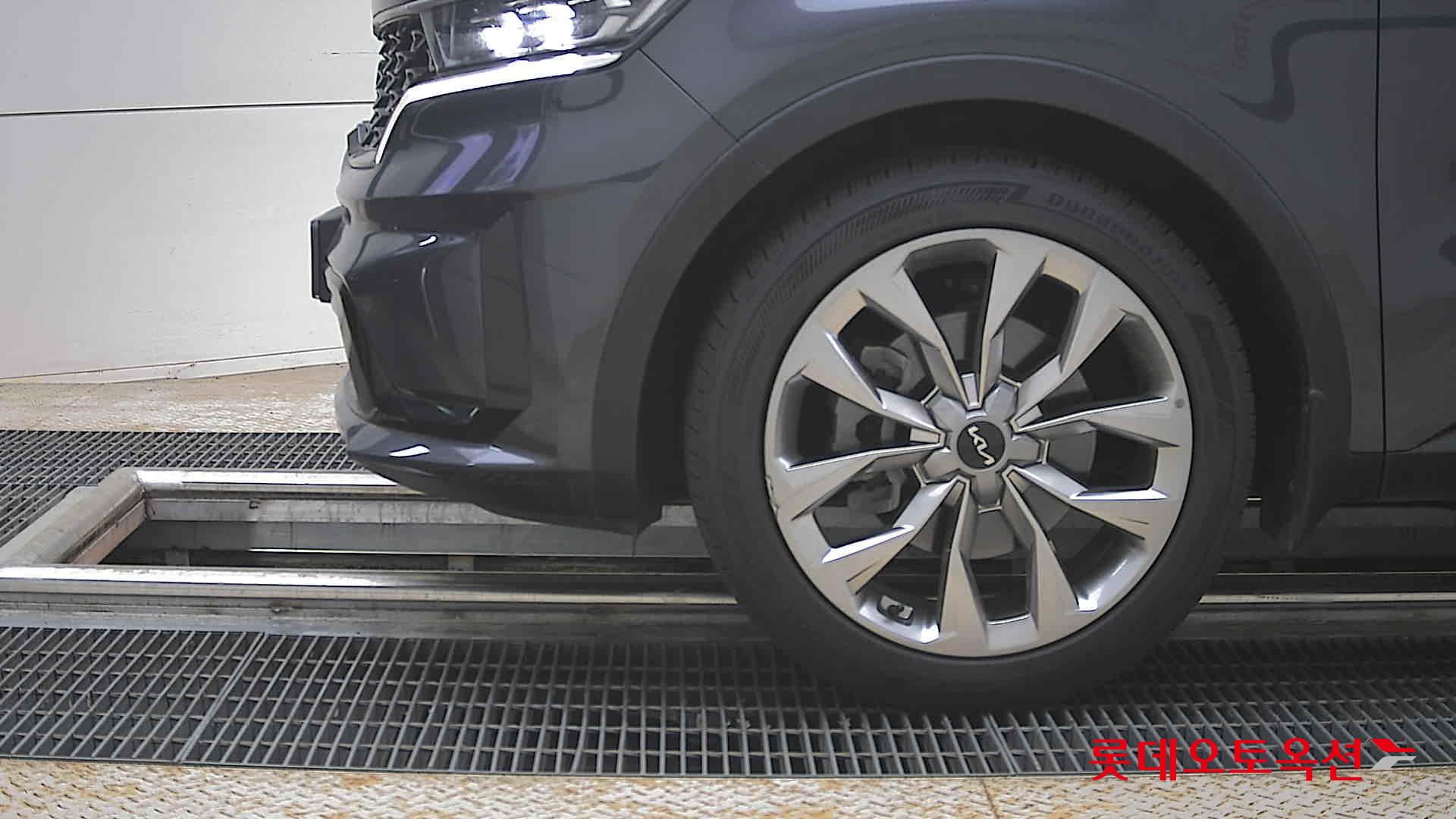 Kia Sorento - 25