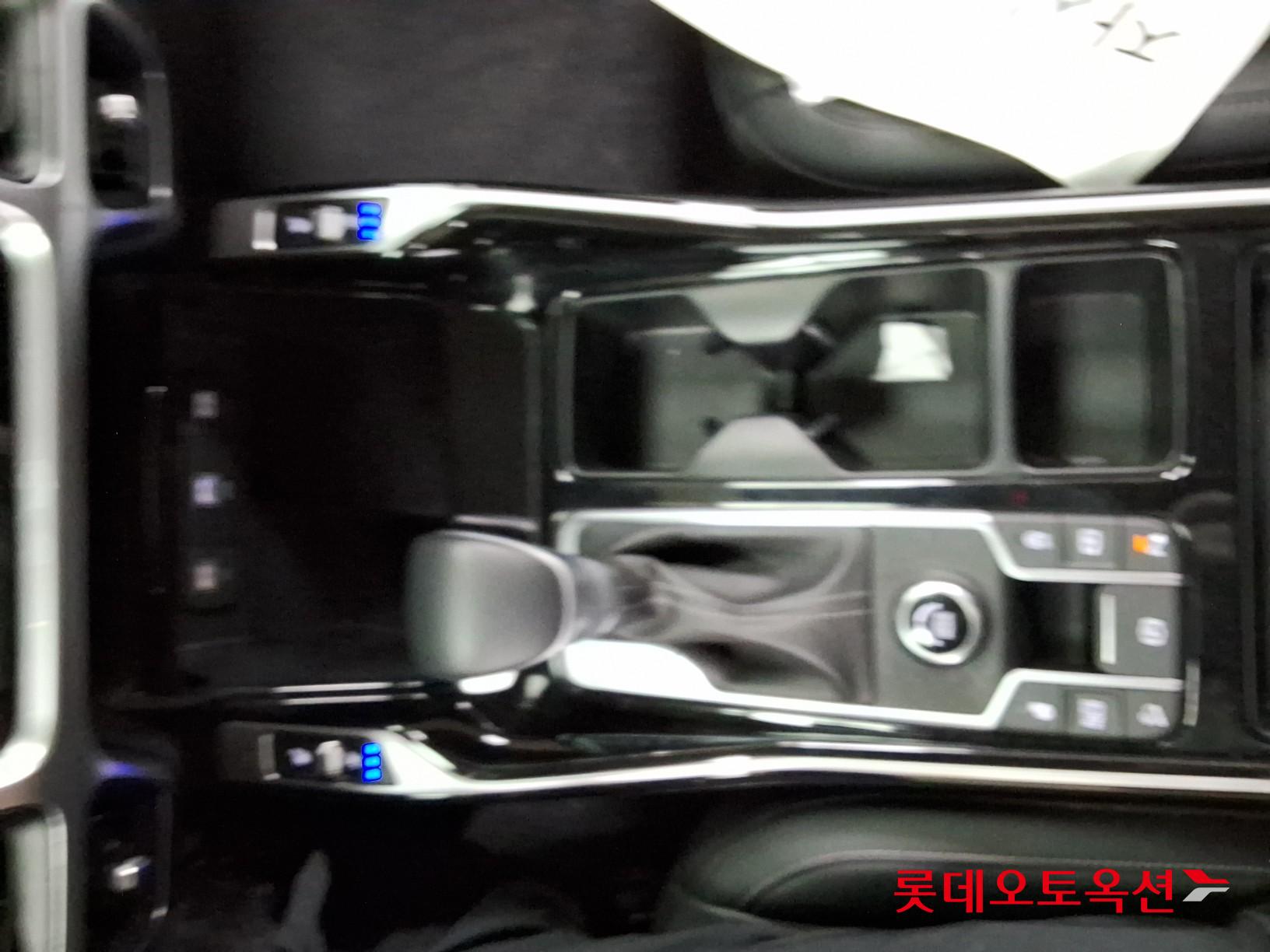 Kia Sorento - 32