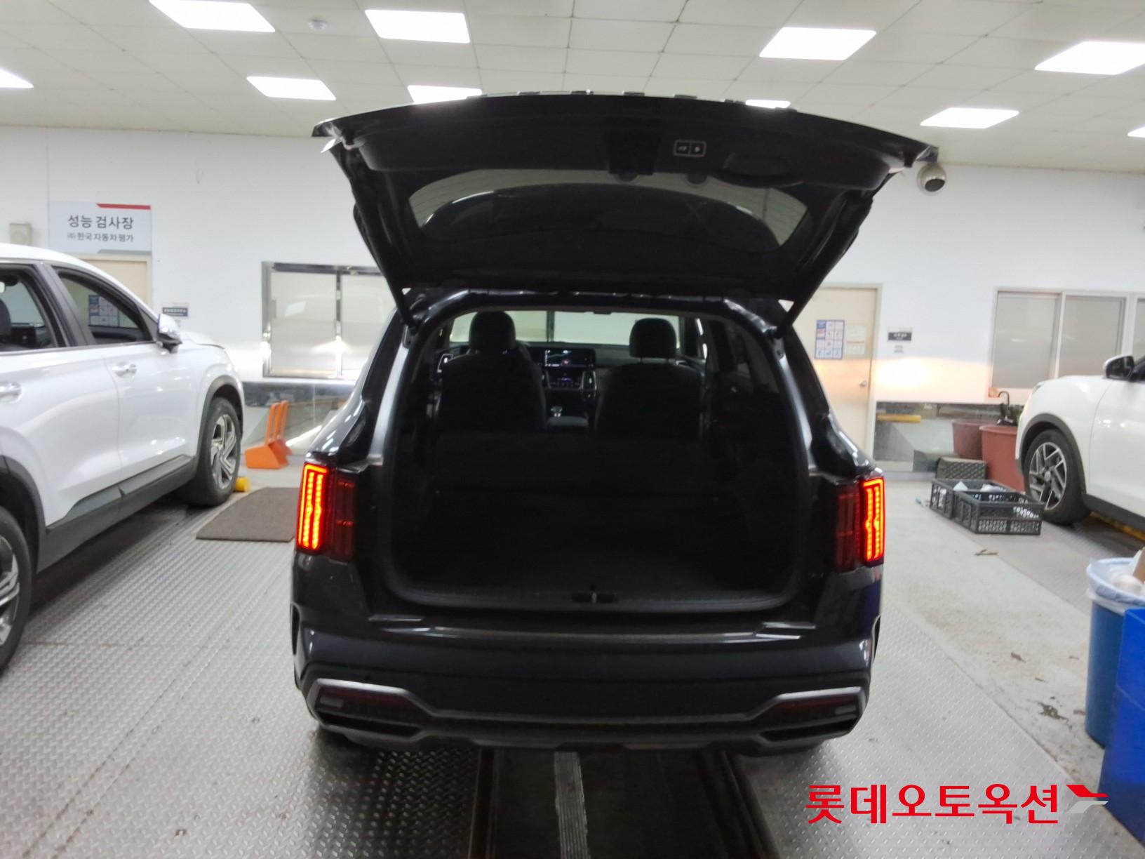 Kia Sorento - 9