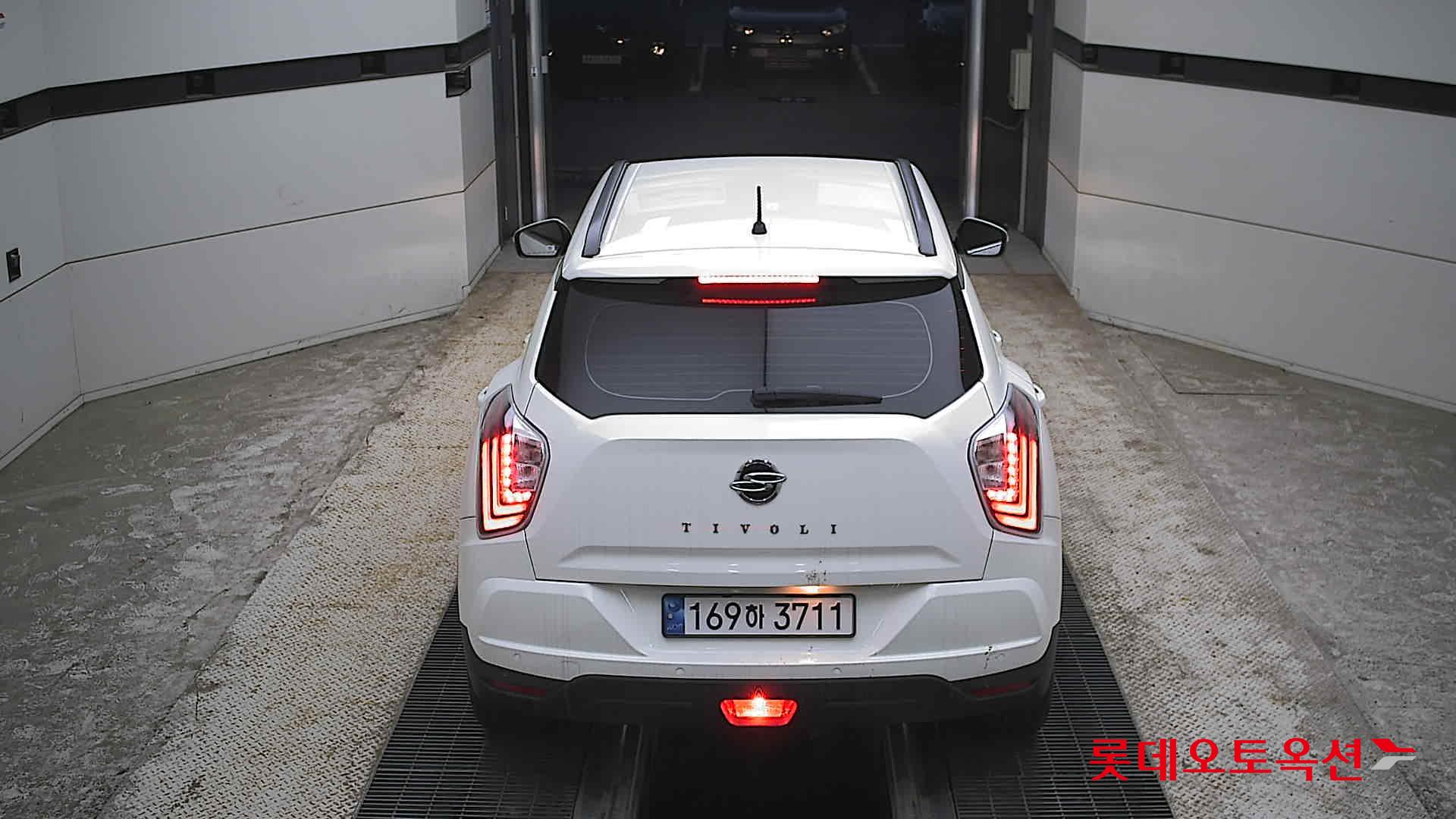 KG Mobility Tivoli - 17