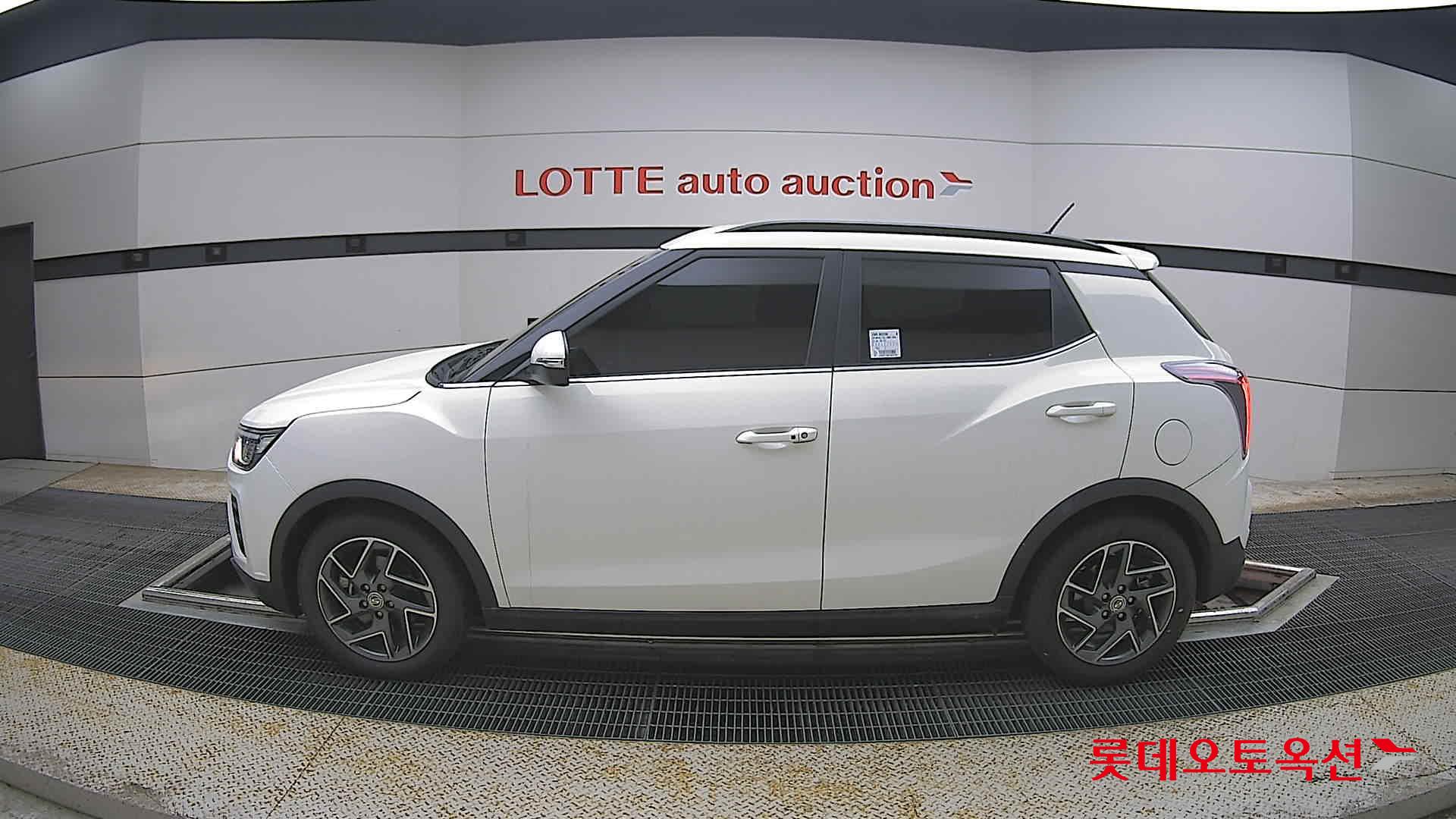 KG Mobility Tivoli - 13