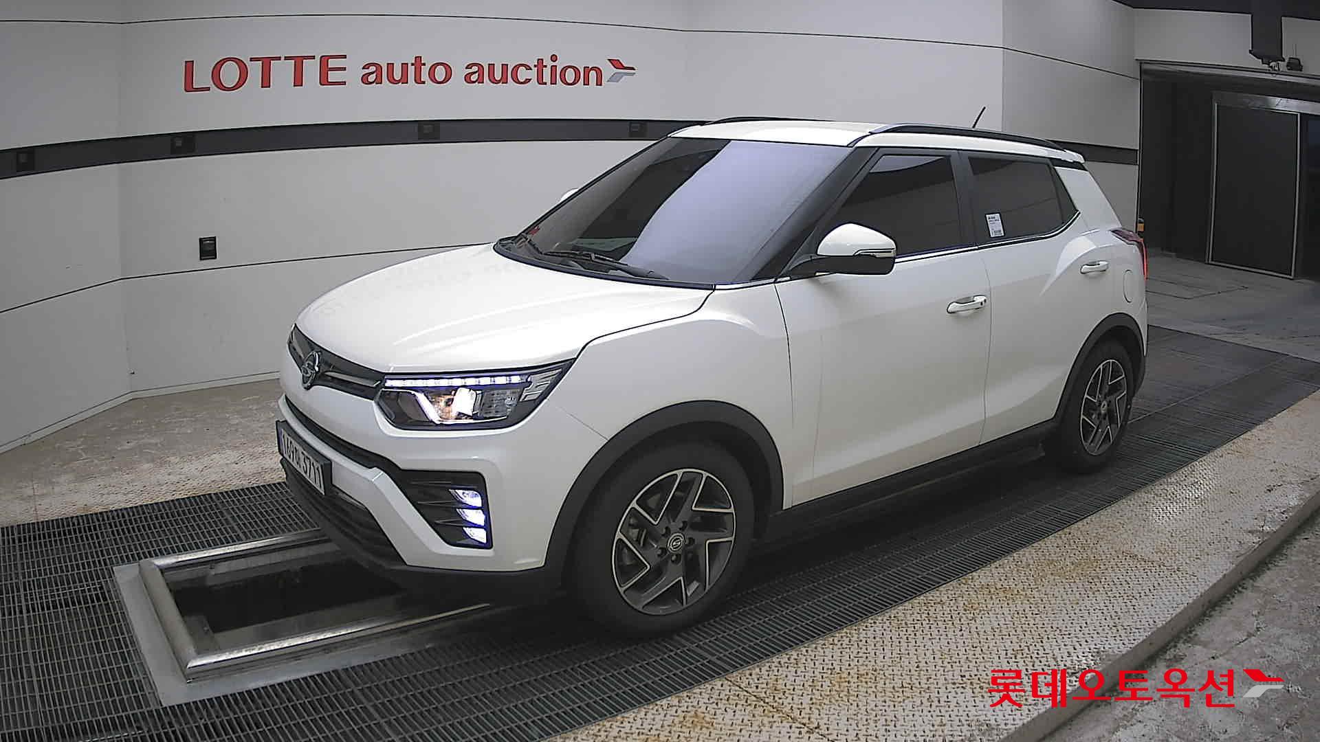KG Mobility Tivoli - 11