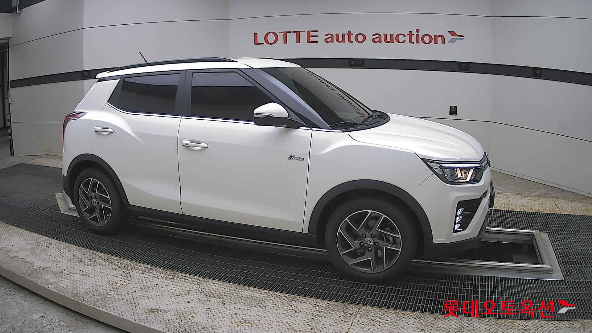 KG Mobility Tivoli - 22