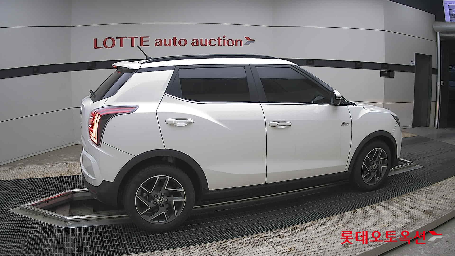 KG Mobility Tivoli - 20