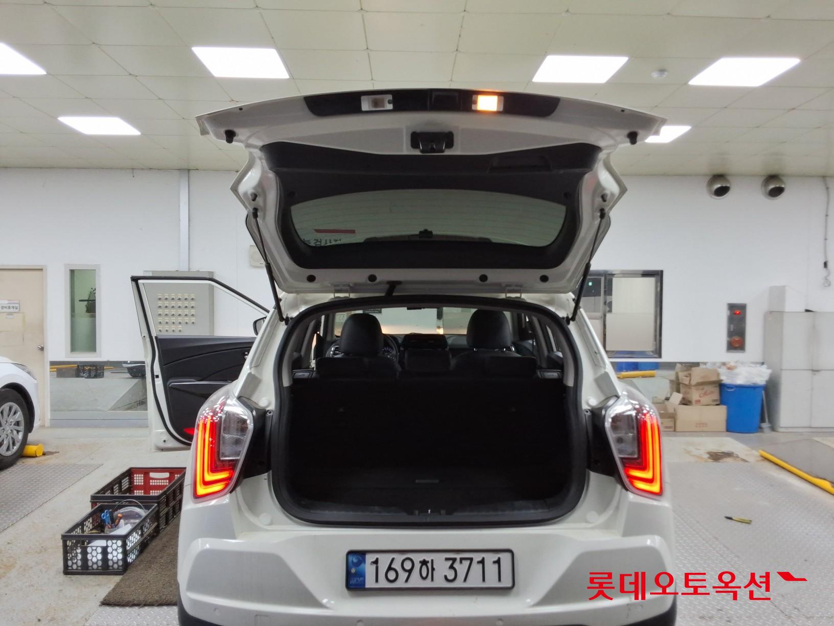 KG Mobility Tivoli - 9