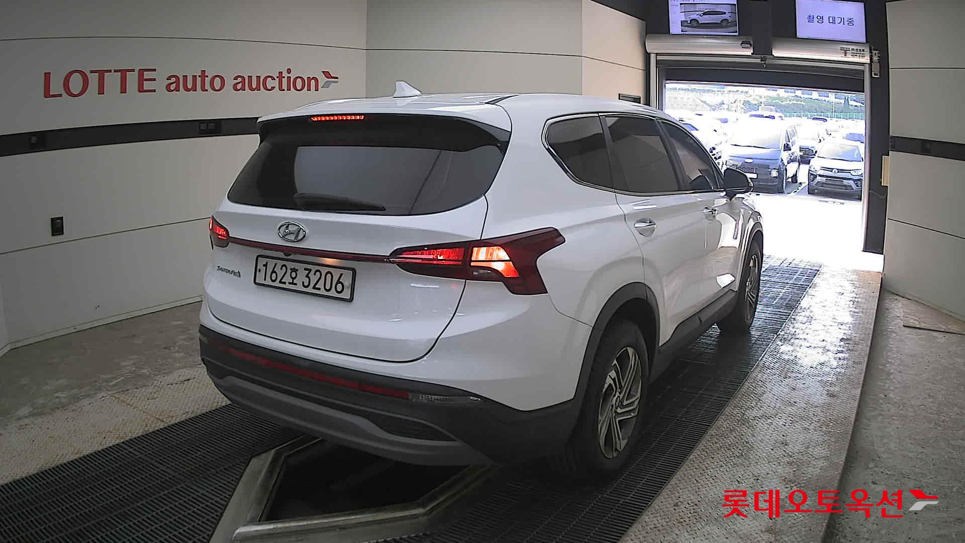 현대자동차 SANTAFE - 18