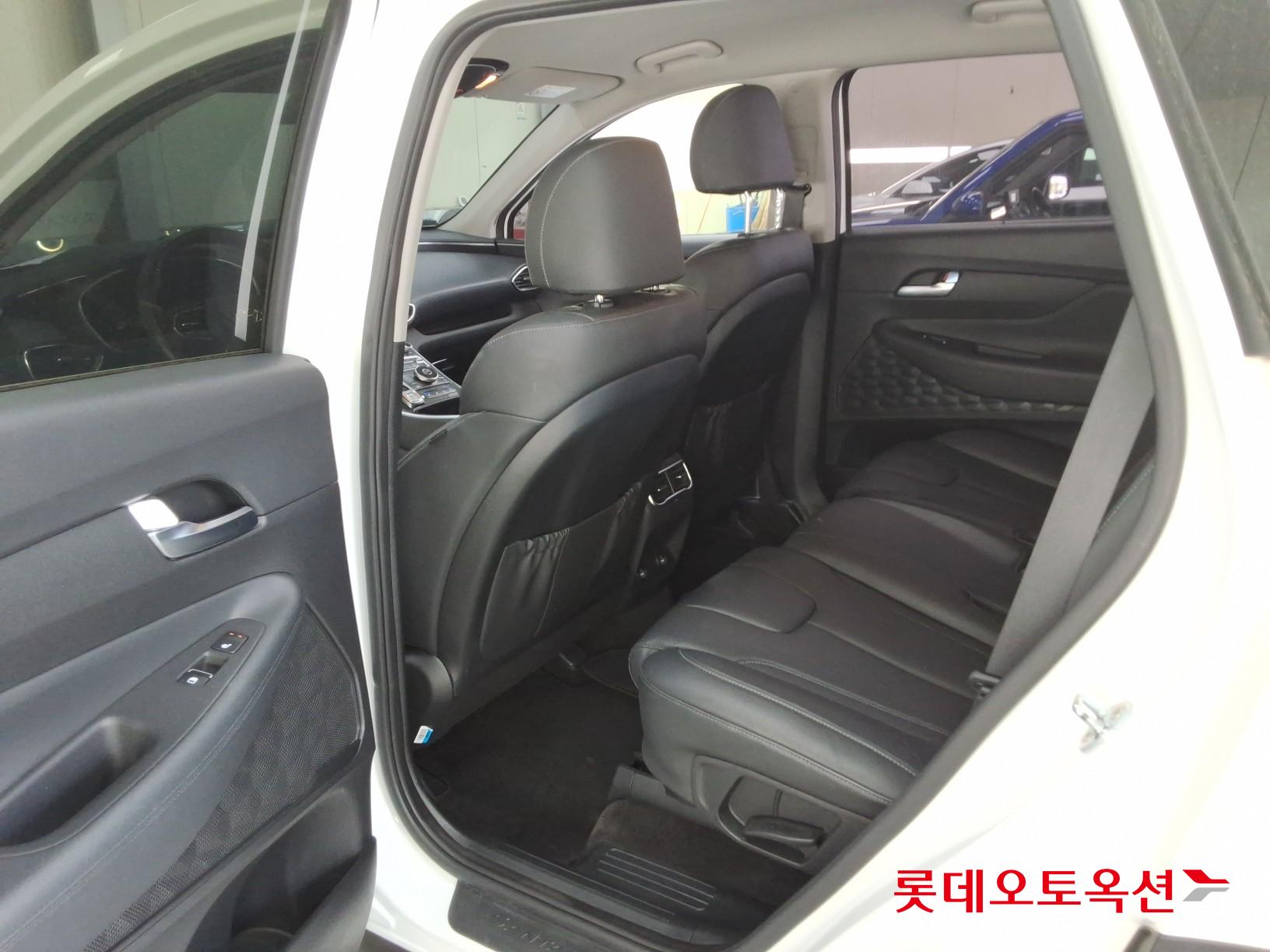 현대자동차 SANTAFE - 36