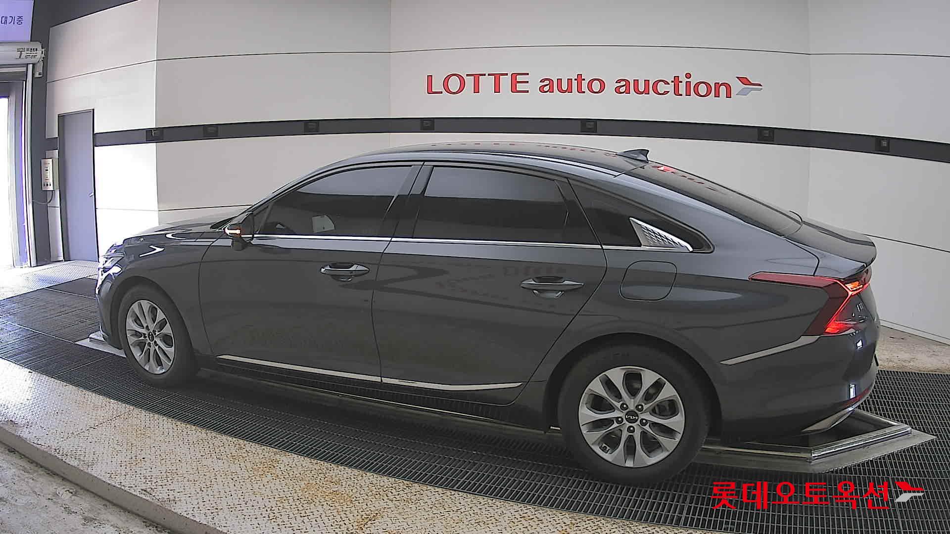 Kia K8 - 14